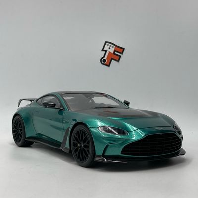 Aston Martin V12 Vantage Coupe 2023