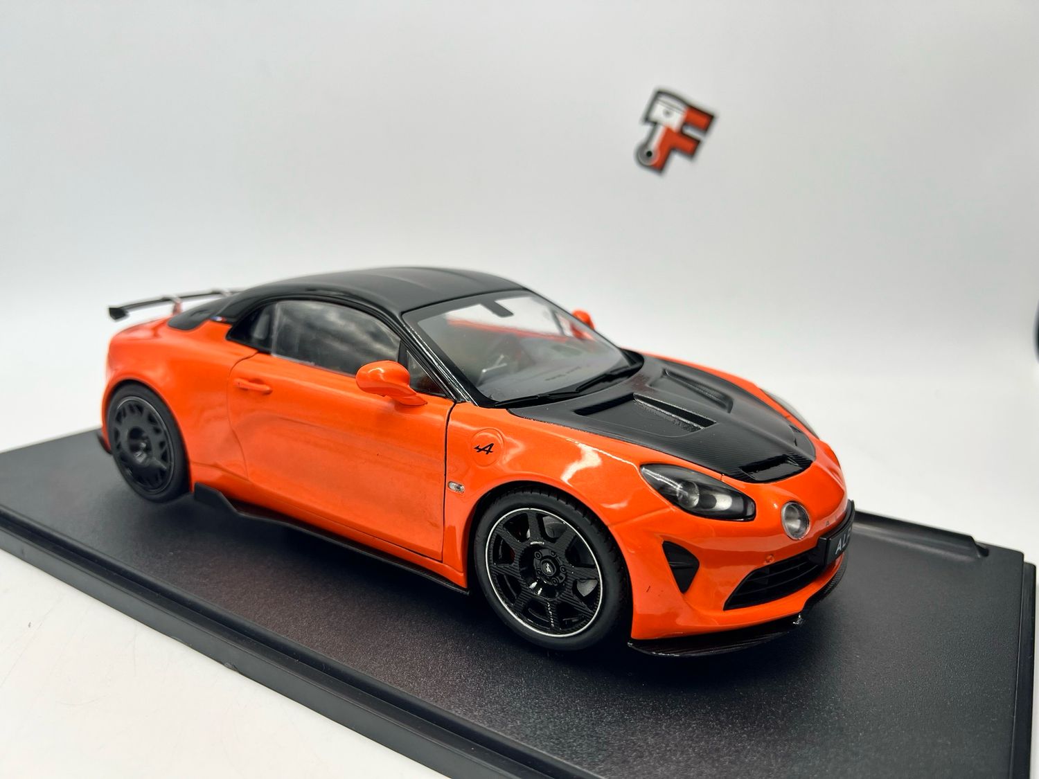 Alpine A110 R Orange Cobalt 2024