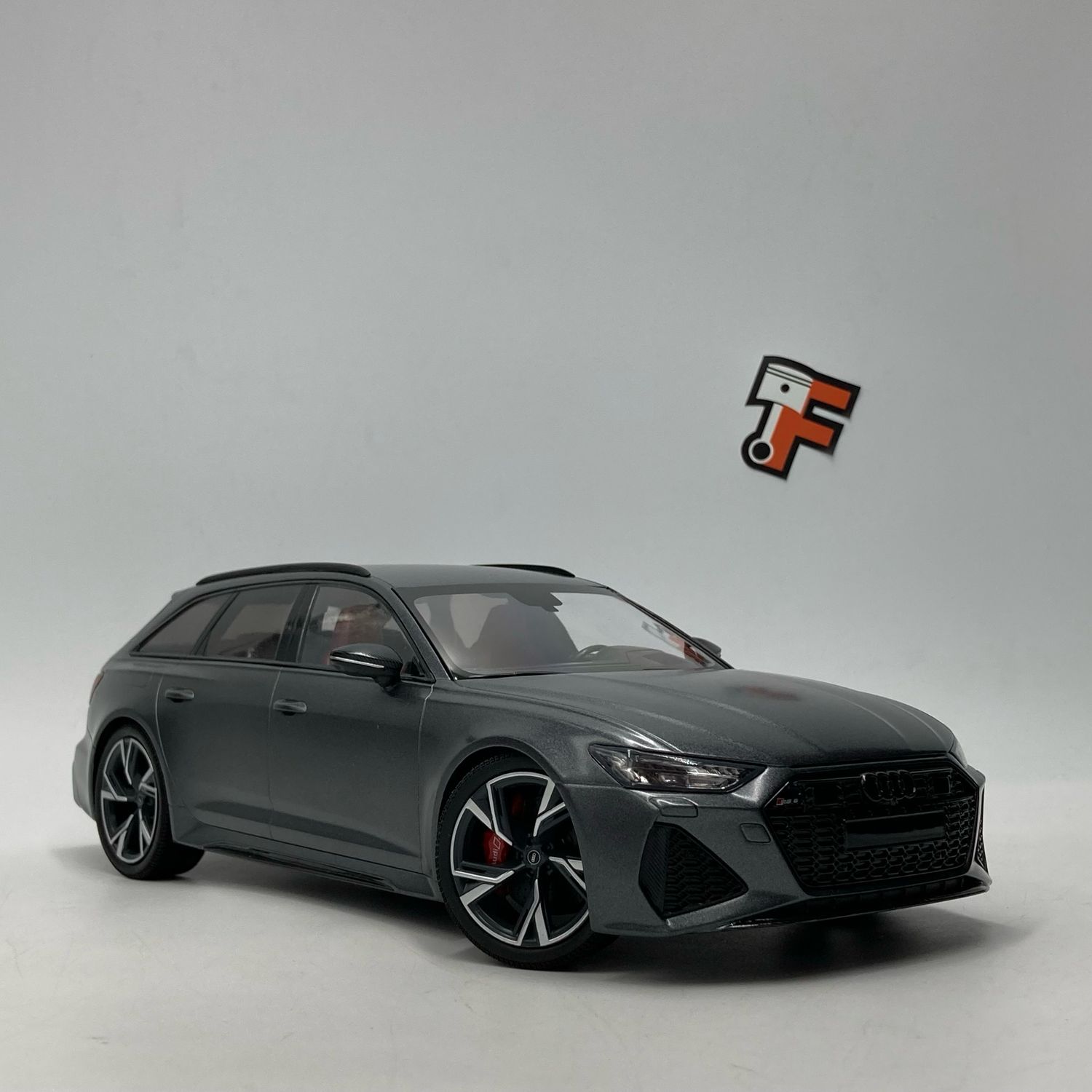 Audi RS6 C8 Avant MattGrau 2019