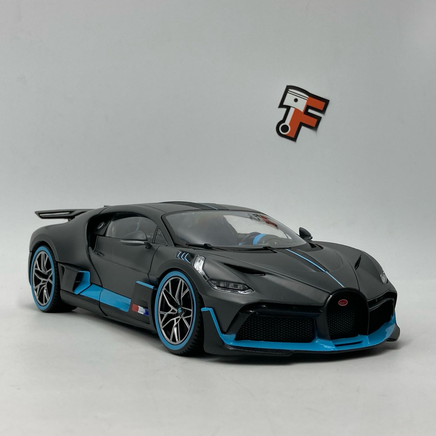 Bugatti Divo Bleu