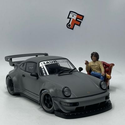 Porsche RWB Nardo Grey 2024 + Figure 1/18 Solido x American Diorama