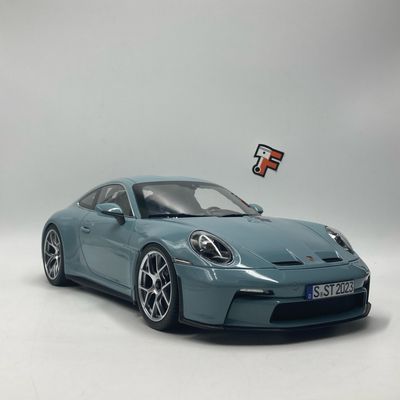 Porsche 911 S/T 2023