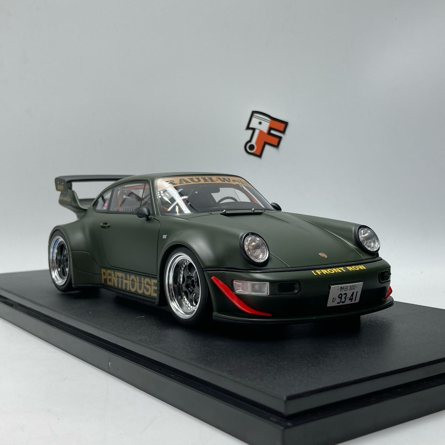Porsche 911 RWB Penthouse