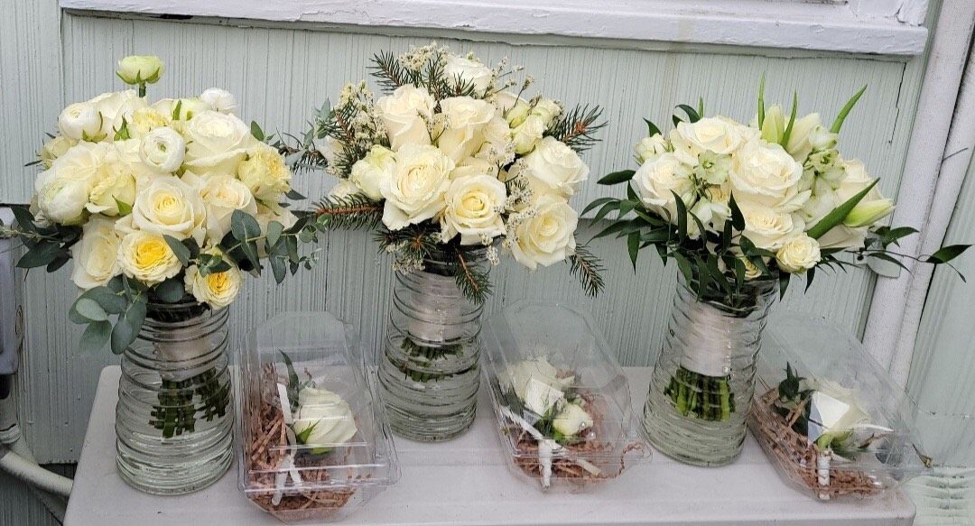Elopement Elegance: Bouquet & Boutonniere Set