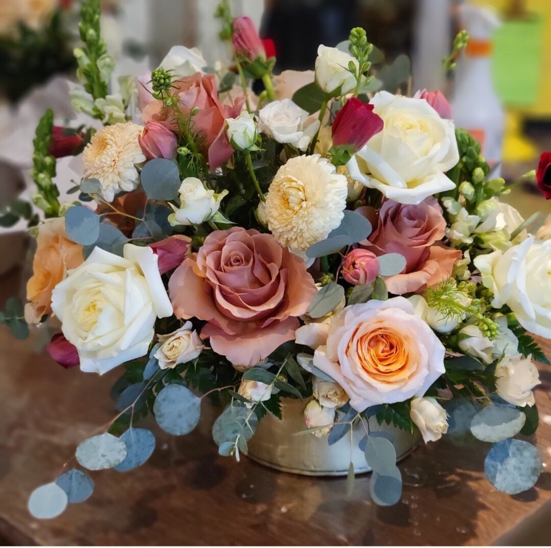 Elegant Harmony: Beautiful Centerpiece