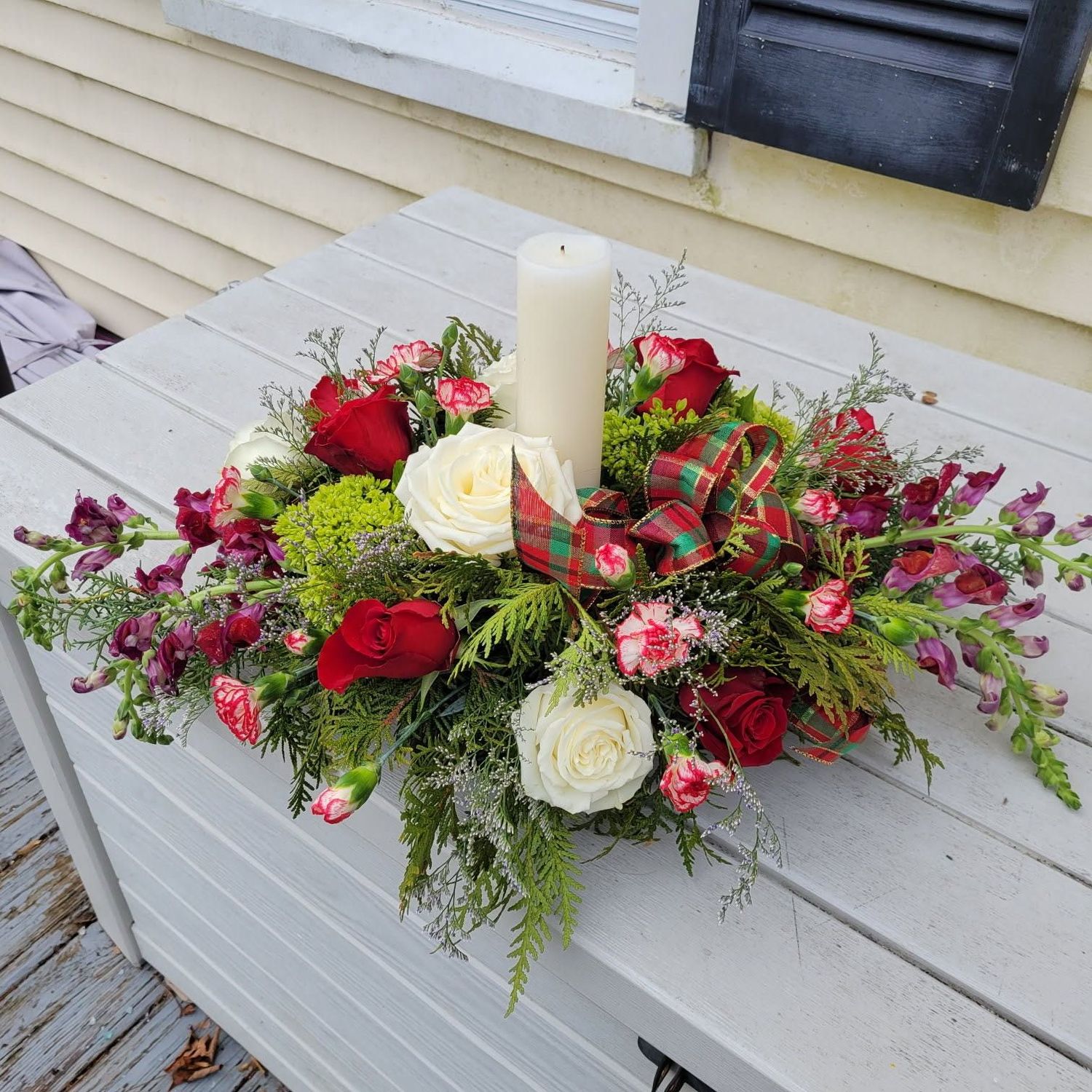 Candle Centerpiece- Medium Size