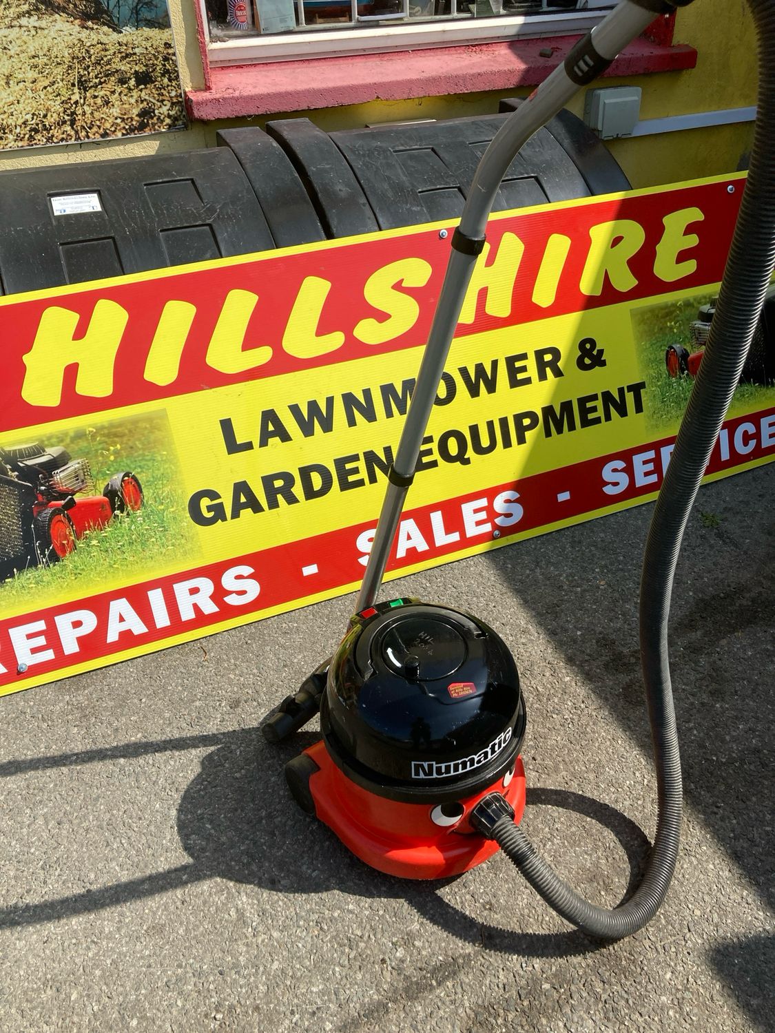 Vacuum Cleaner - Domestic