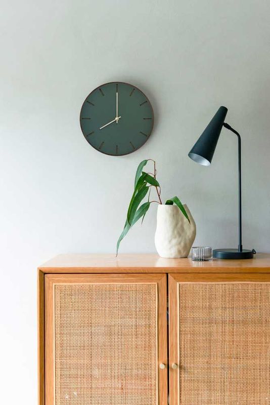 Linoleum wall clocks