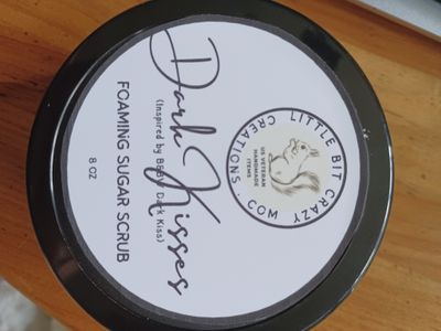 8oz DARK KISSES FOAMING SUGAR SCRUB