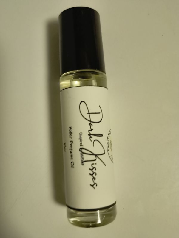 10ml DARK KISSES Roller Perfume Oil