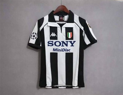Juventus 97/99 Home Retro Kit
