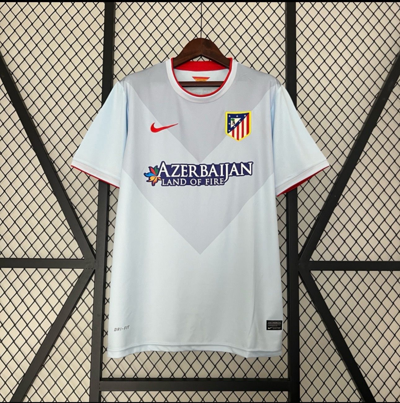 Atlético Madrid 2013/14 Away Retro Kit