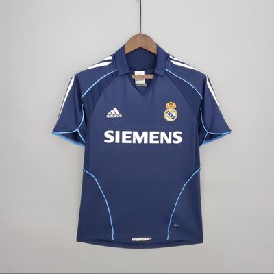 Real Madrid 2005/06 Away Retro Kit