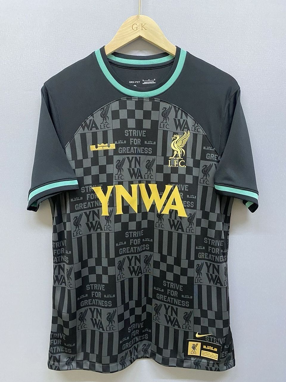 Liverpool x LeBron James 2023-24