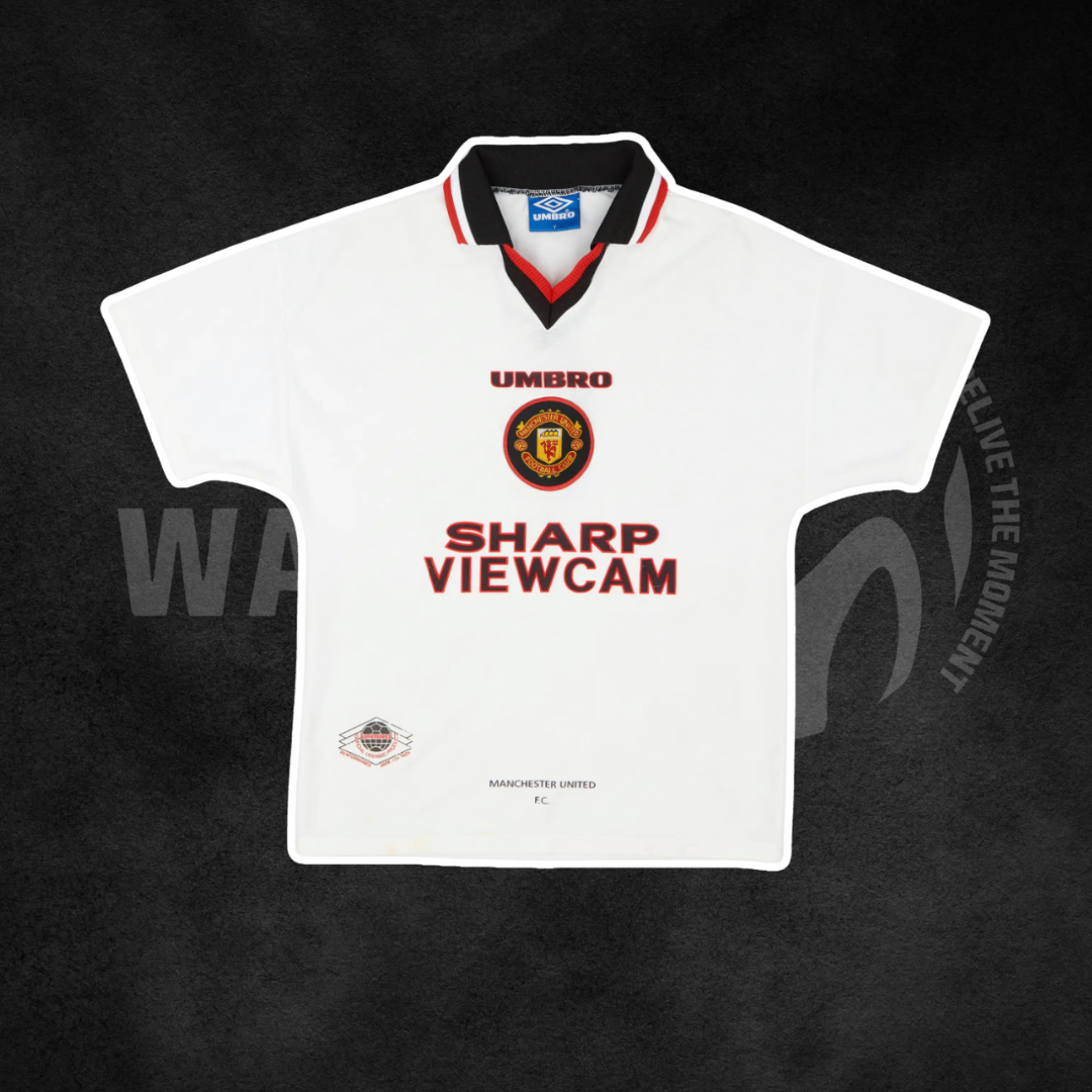 Manchester United 1996/97 Away Retro Kit
