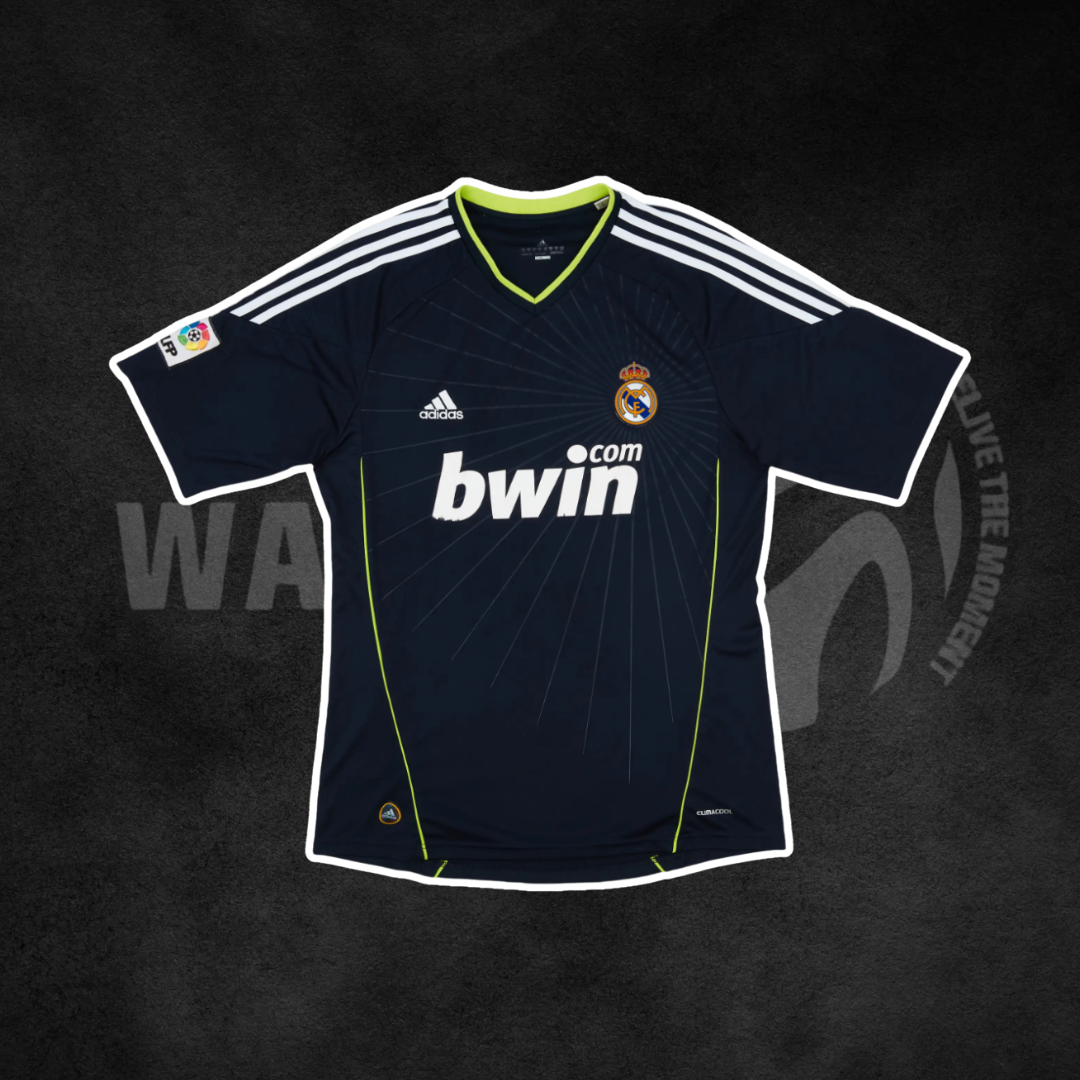 Real Madrid 2010/11 Away Retro Kit