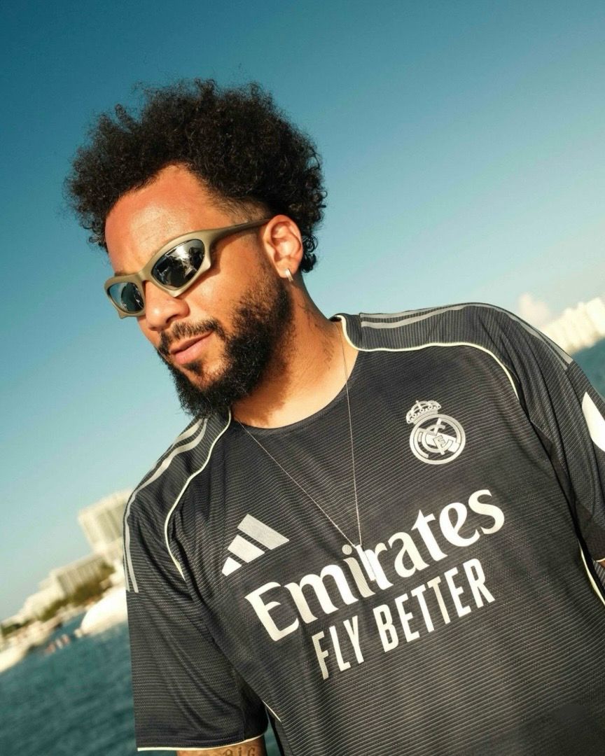 Real Madrid 2025/26 Away Kit