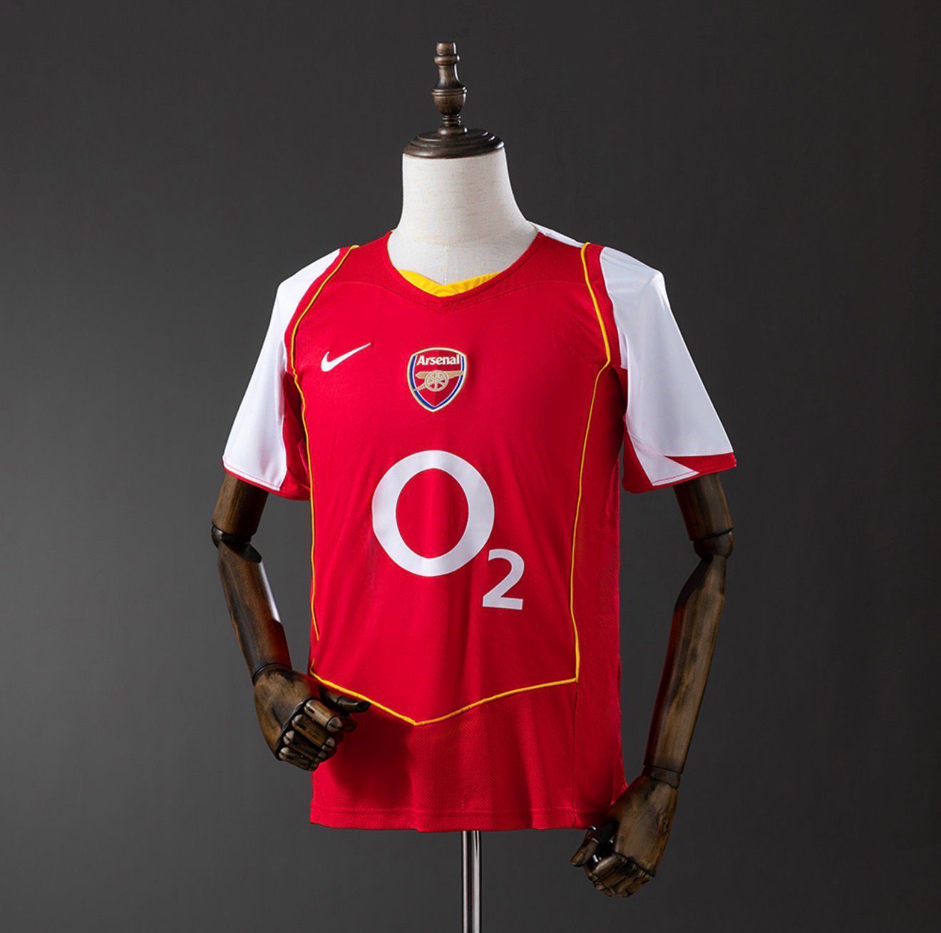 Arsenal FC 2004/05 Home Retro Kit
