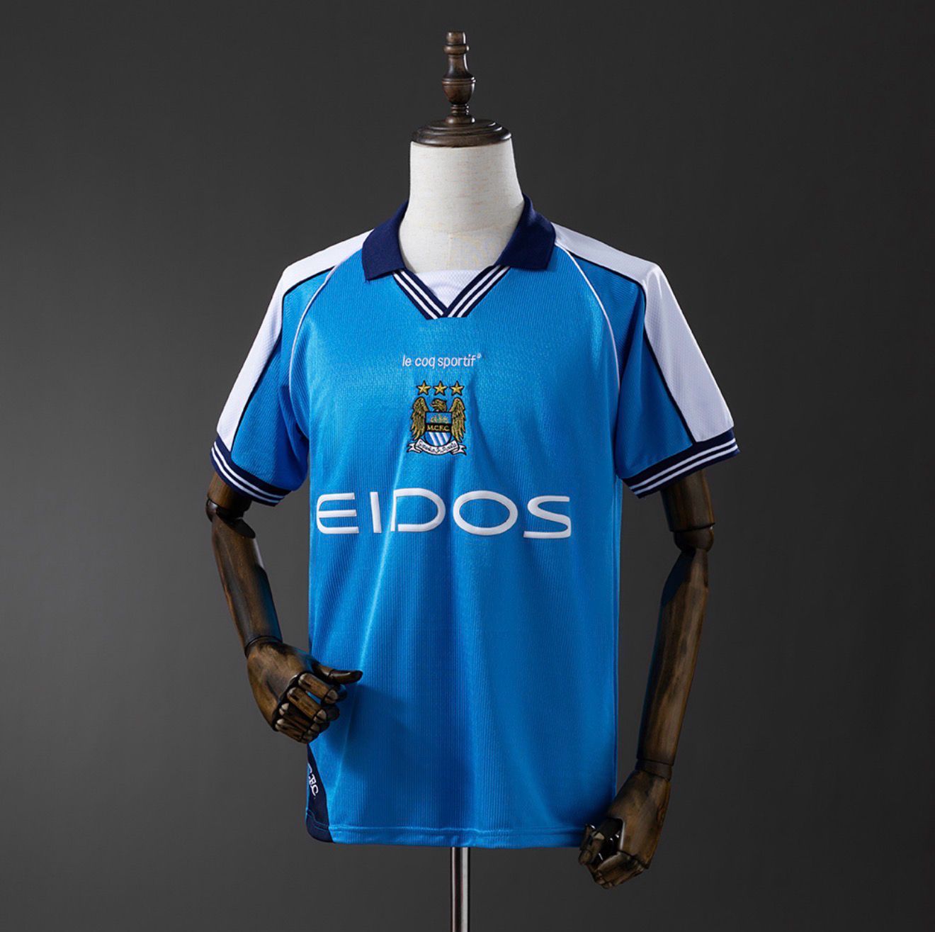 Manchester City 1999/01 Home Retro Kit