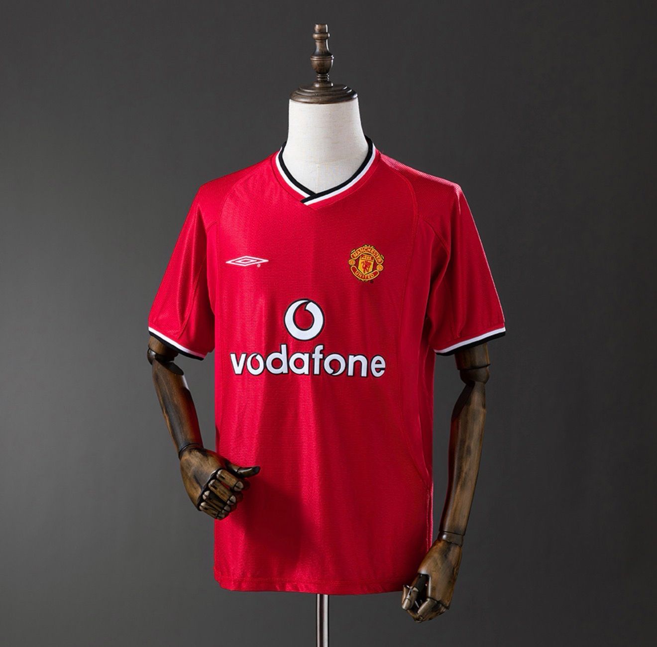 Manchester United 2000/02 Home Retro Kit