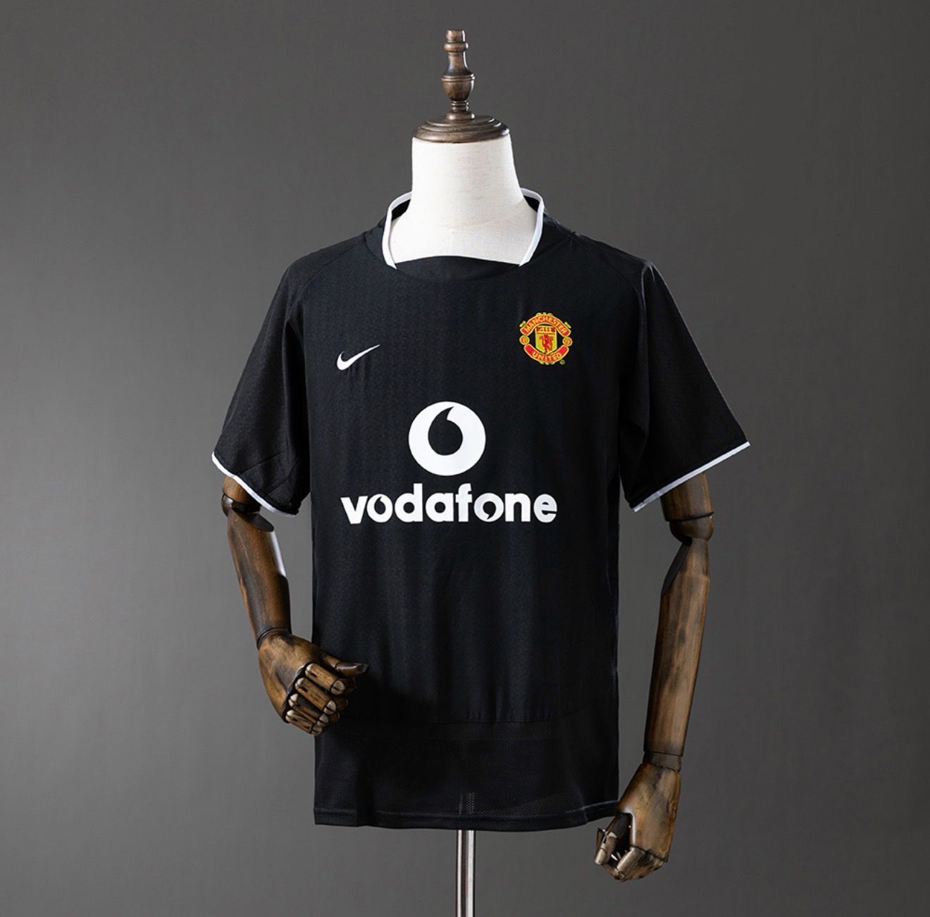Manchester United 2003/05 Away Retro Kit