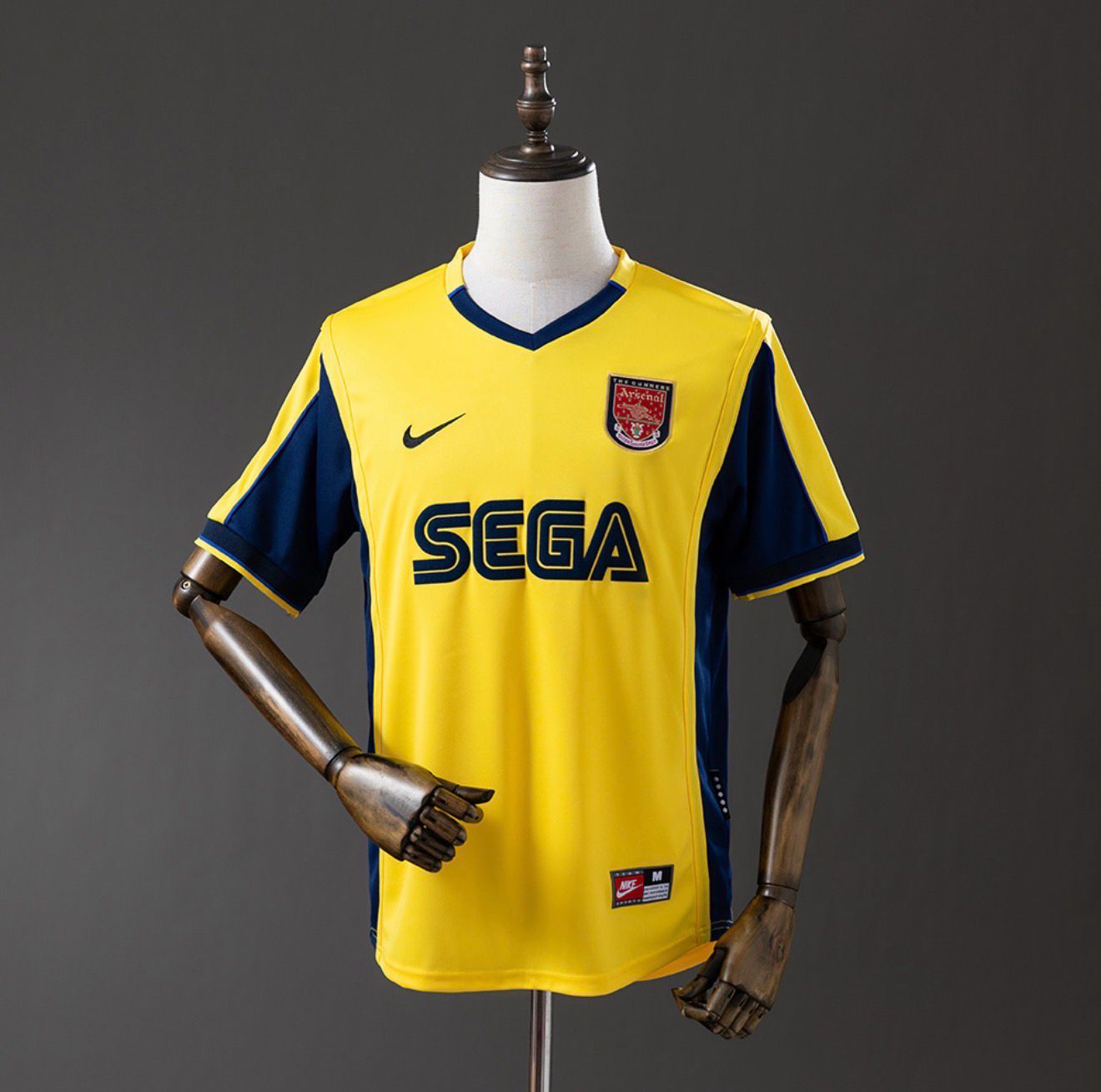 Arsenal FC 1999/00 Away Retro Kit