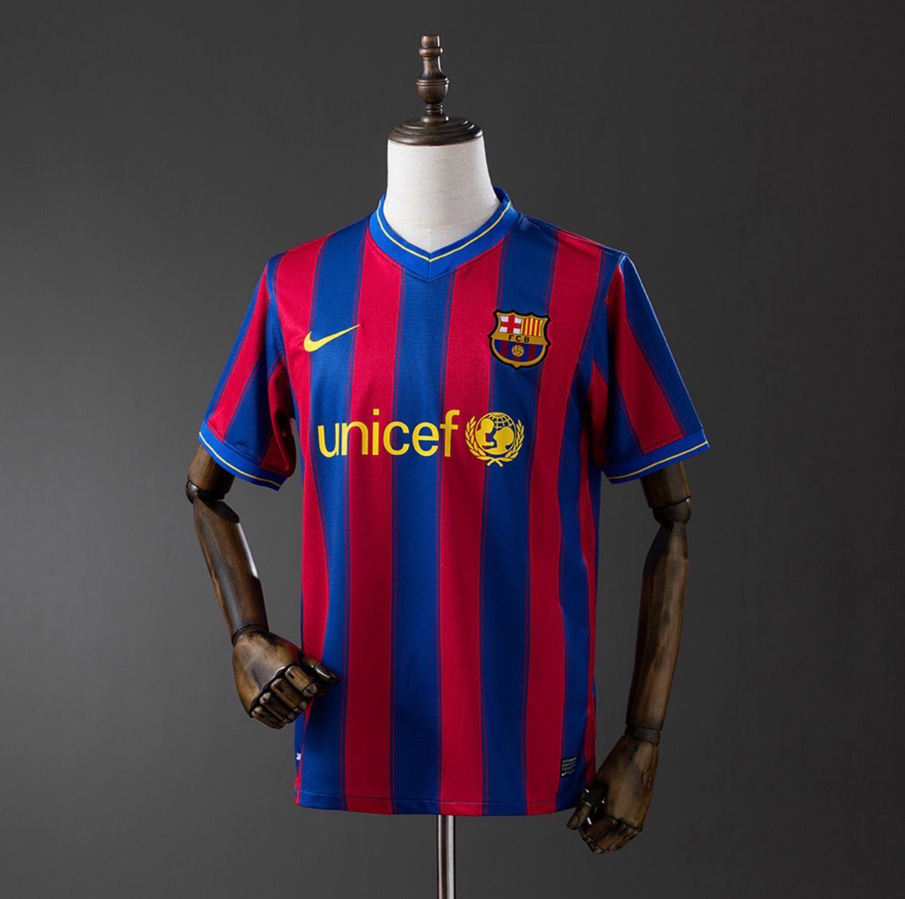FC Barcelona 2009/10 Home Retro Kit