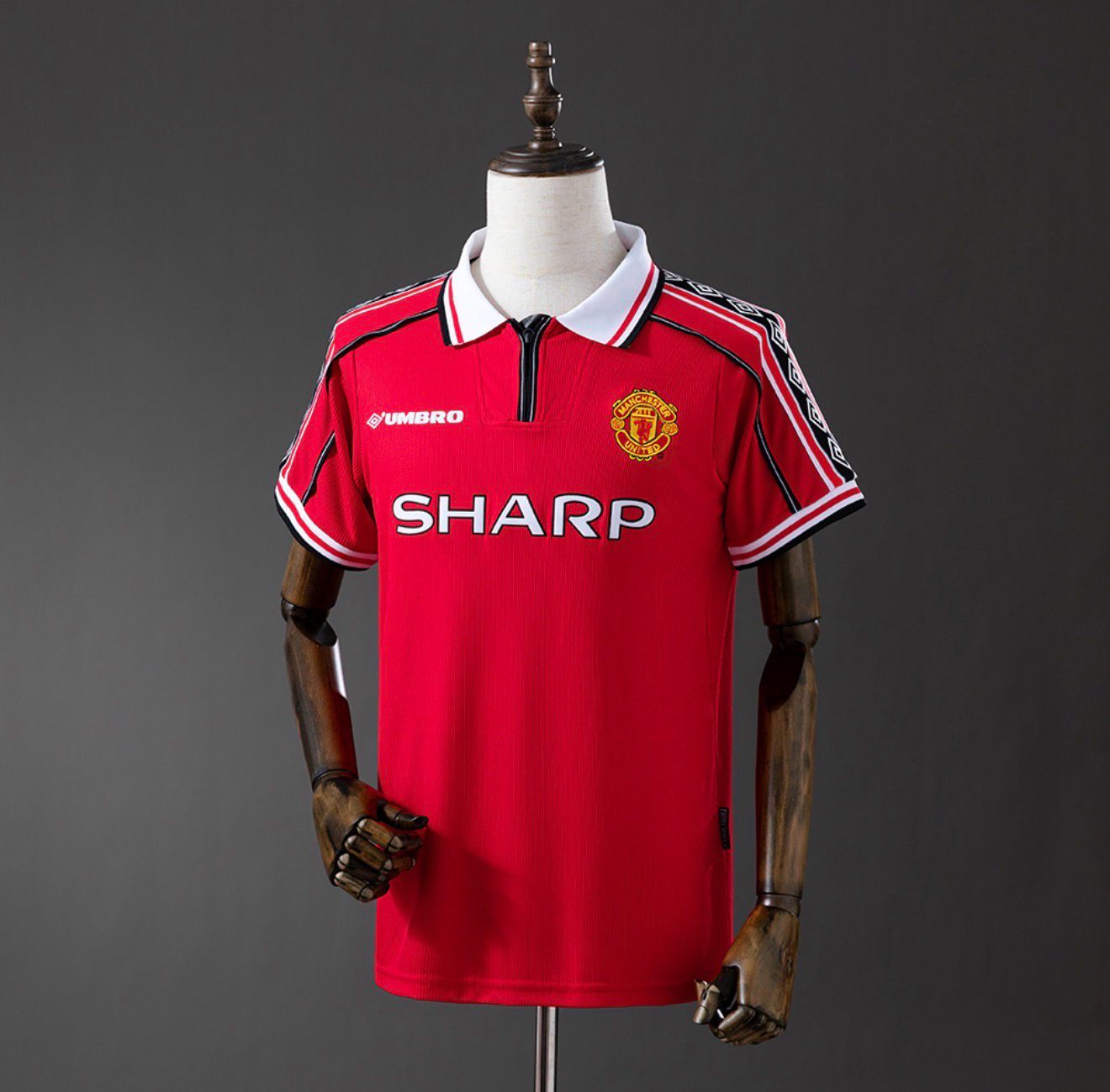 Manchester United 1998/99 Home Retro Kit