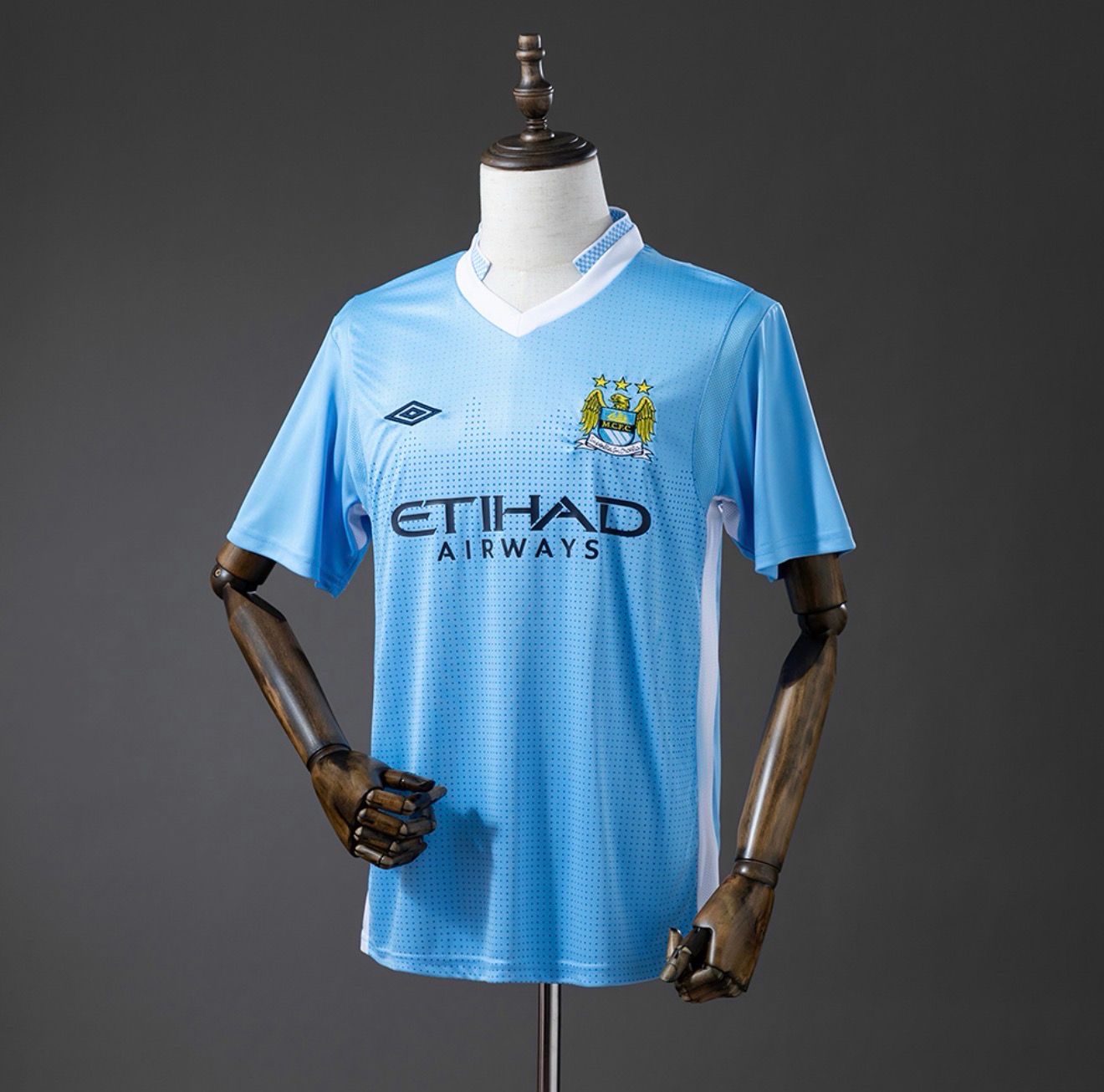 Manchester City 2011/12 Home Retro Kit