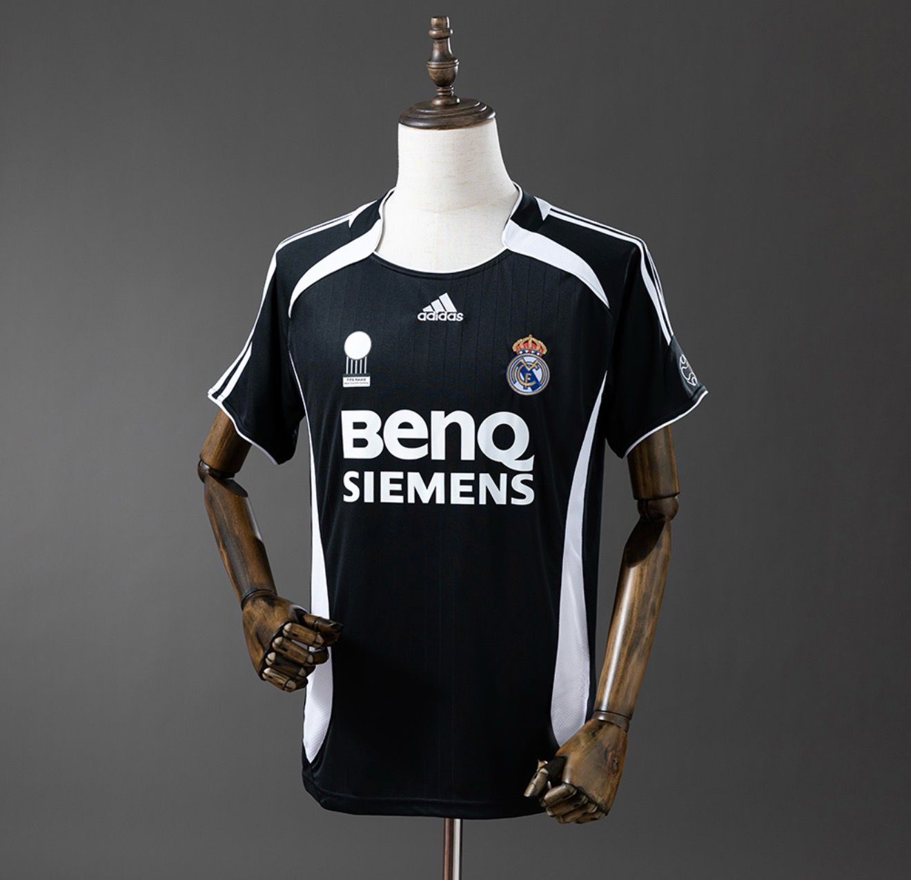 Real Madrid 2006/07 Third Retro Kit