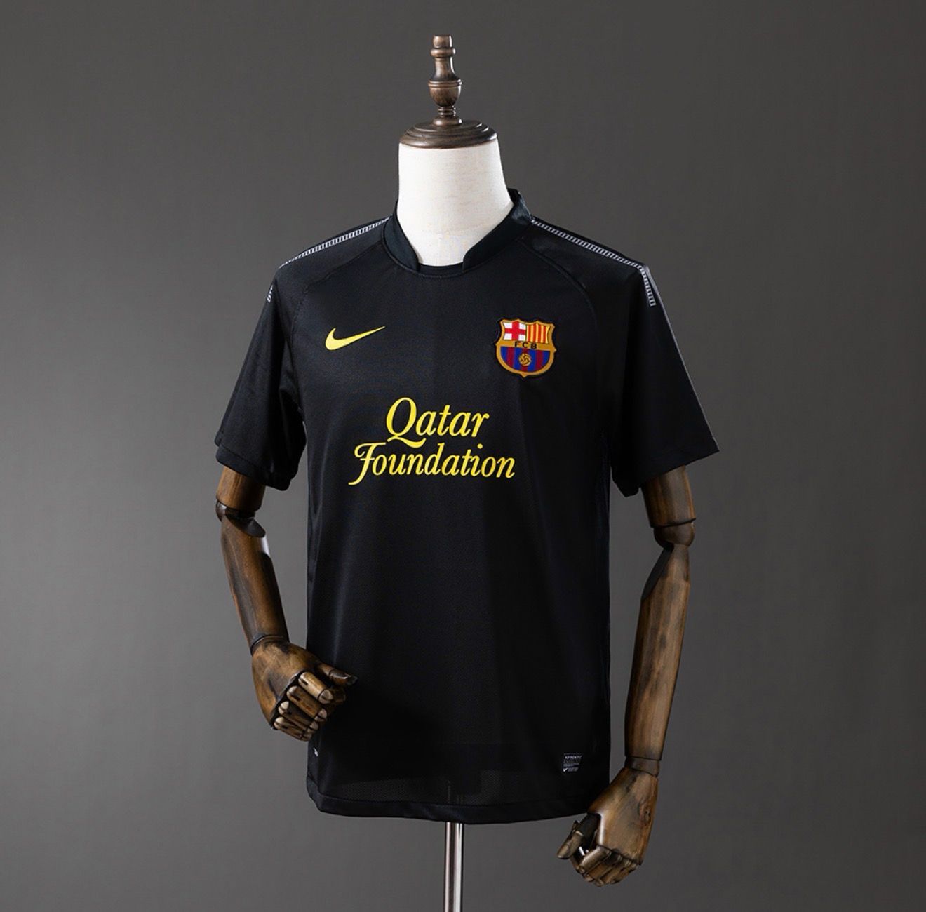 FC Barcelona 2011/12 Away Retro Kit