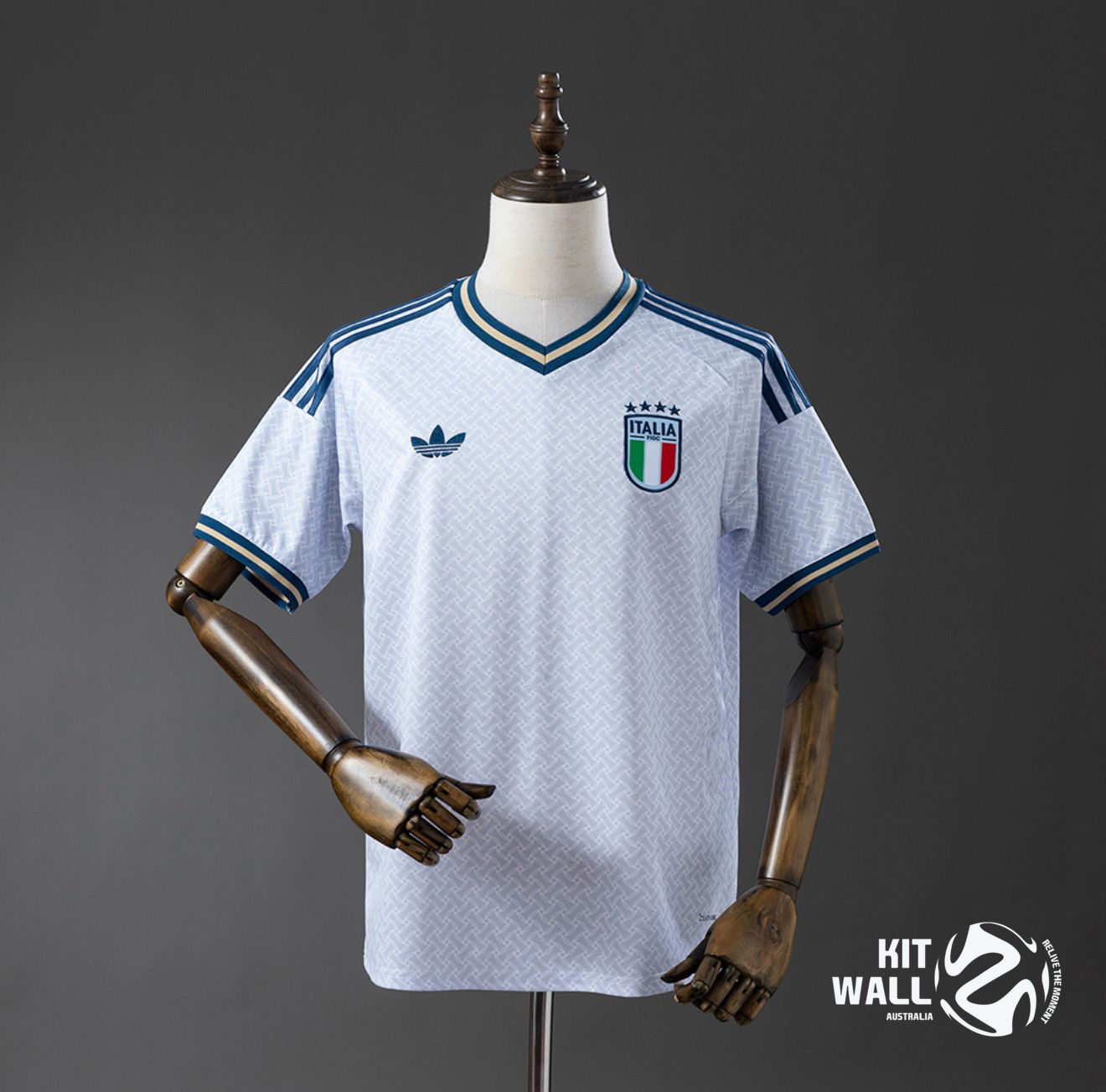Italy 2025/26 Away Kit