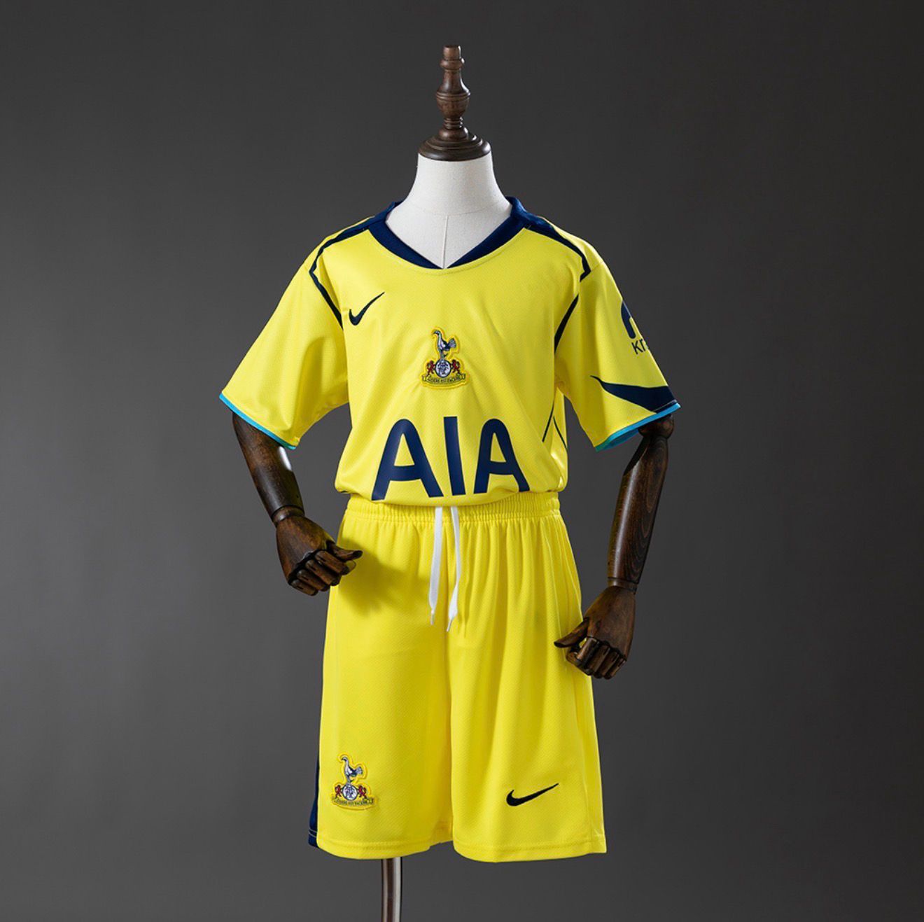 Tottenham Hotspur 2025/26 Third Kids Kit