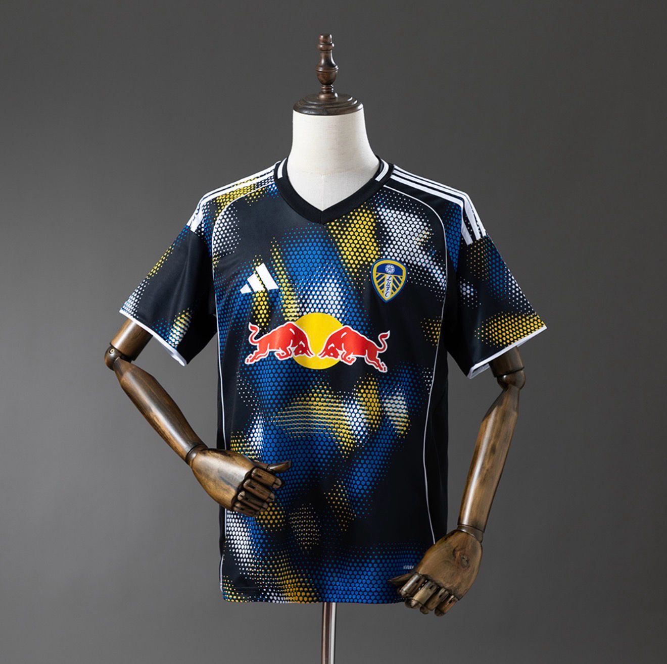 Leeds United 2025/26 Third Kit