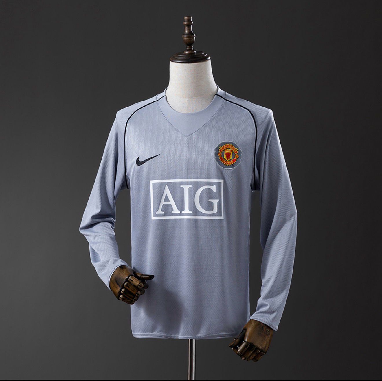 Manchester United 2007/08 Goalkeeper Grey Kit