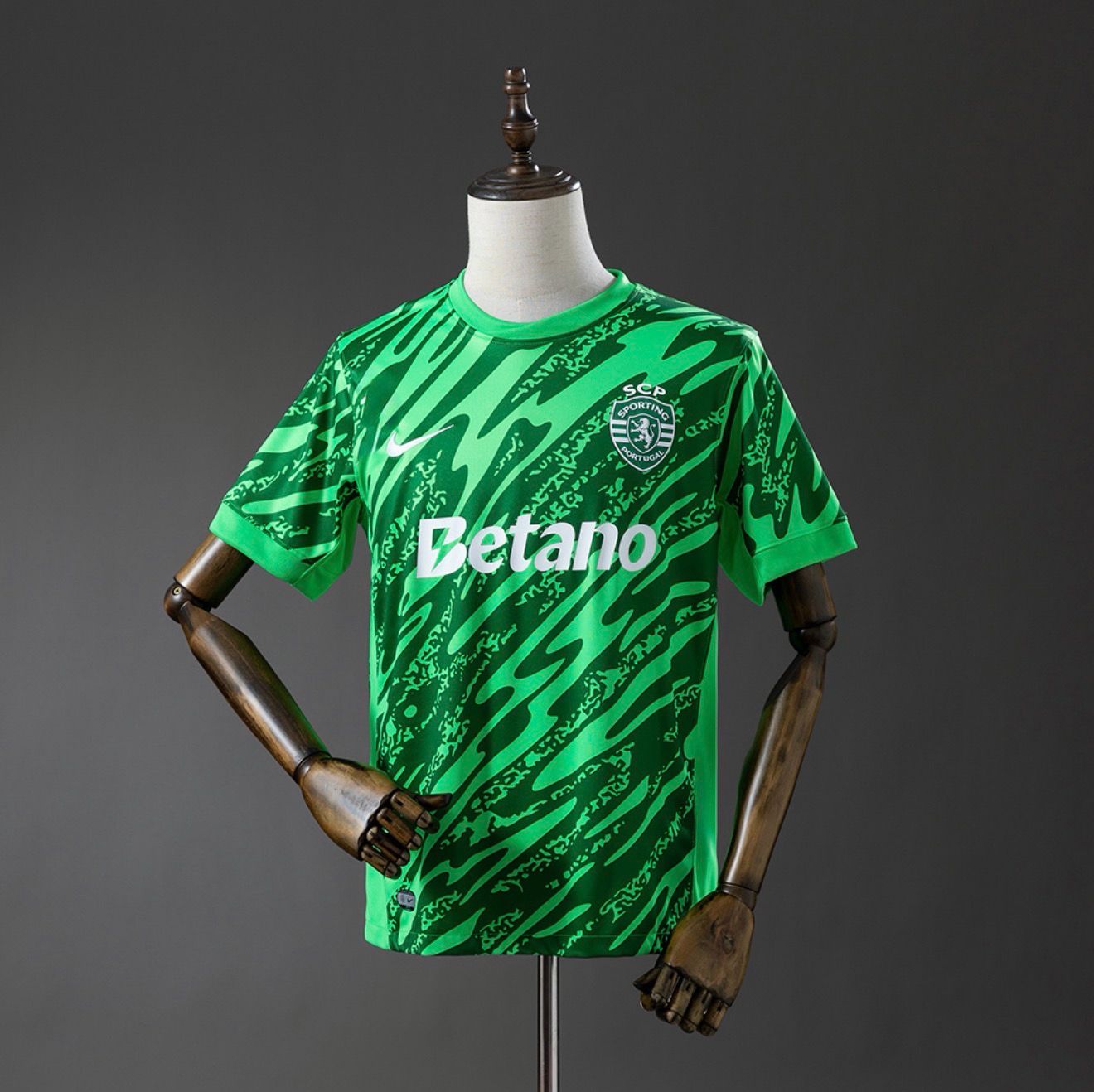 Sporting Lisbon 2025/26 Goalkeeper Kit