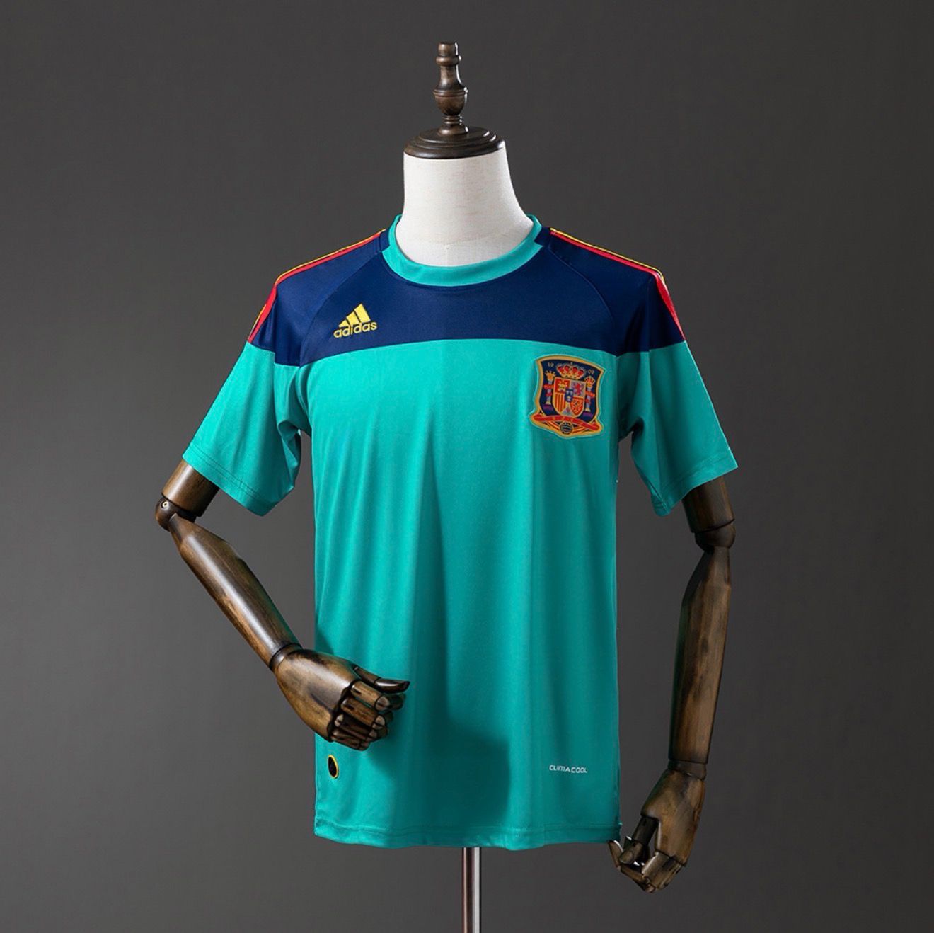 Spain 2010 World Cup Goalkeeper Retro Kit