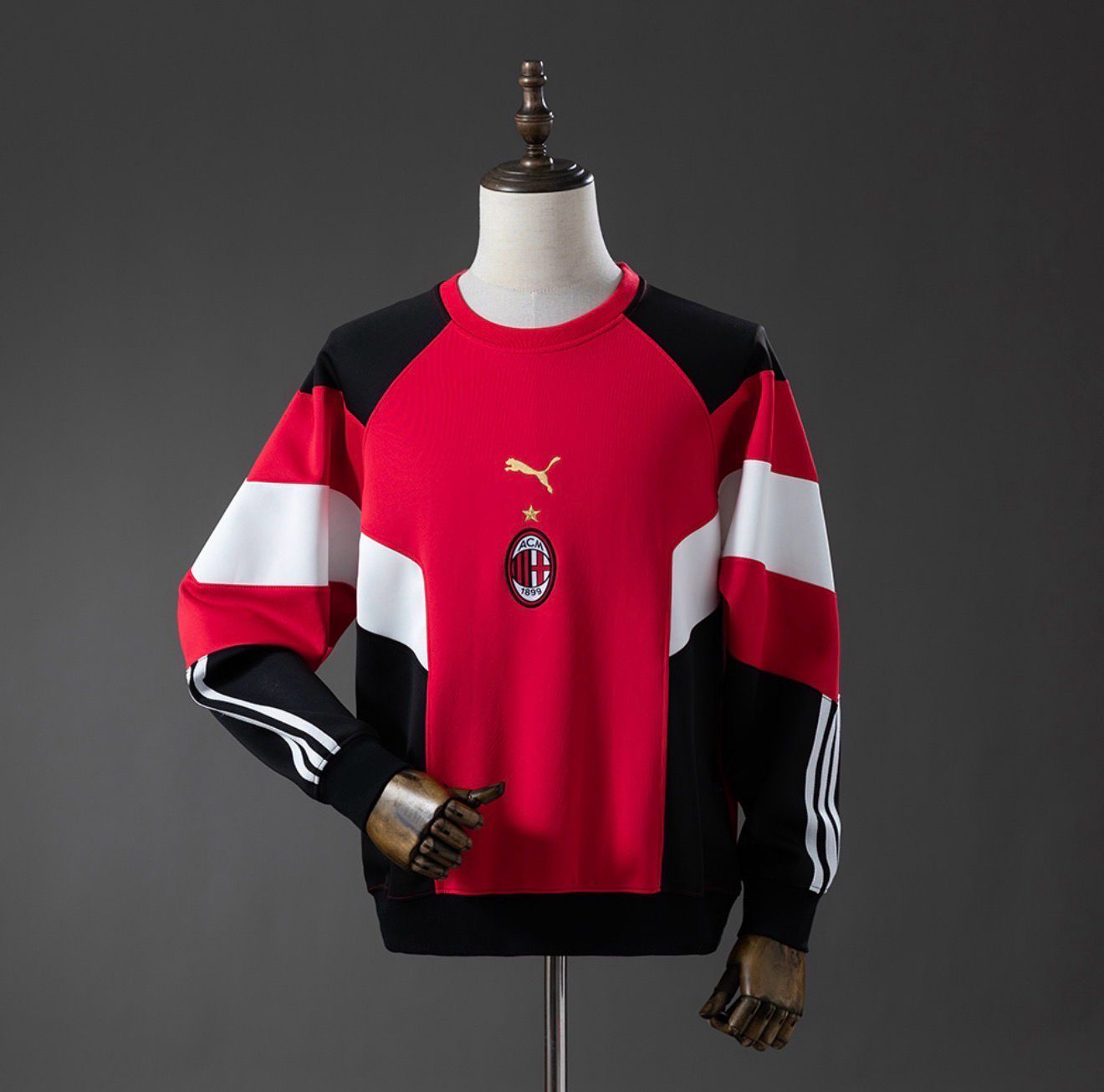 AC Milan 2025/26 Home Sweatshirt