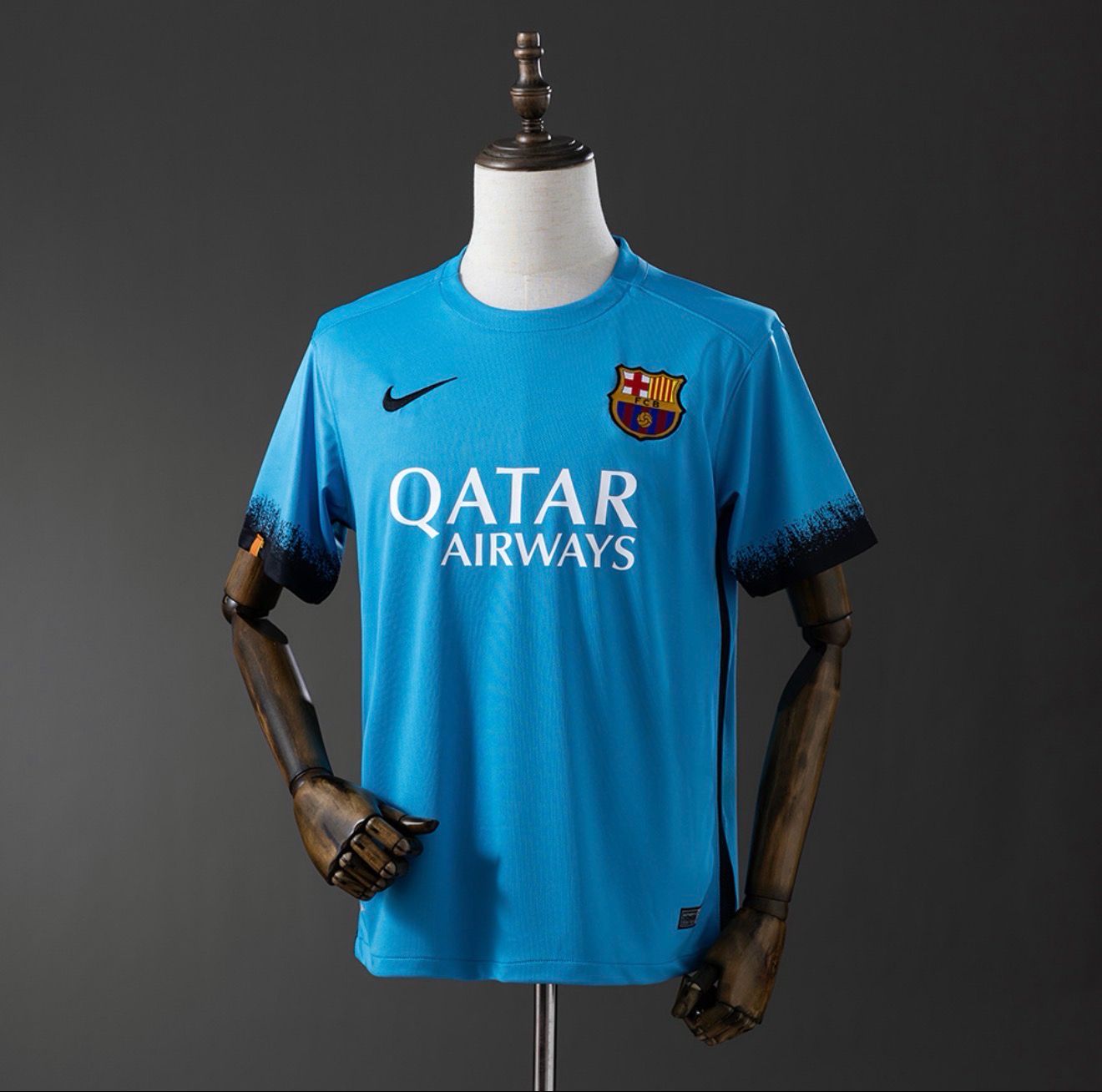 FC Barcelona 2015/16 Third Retro Kit