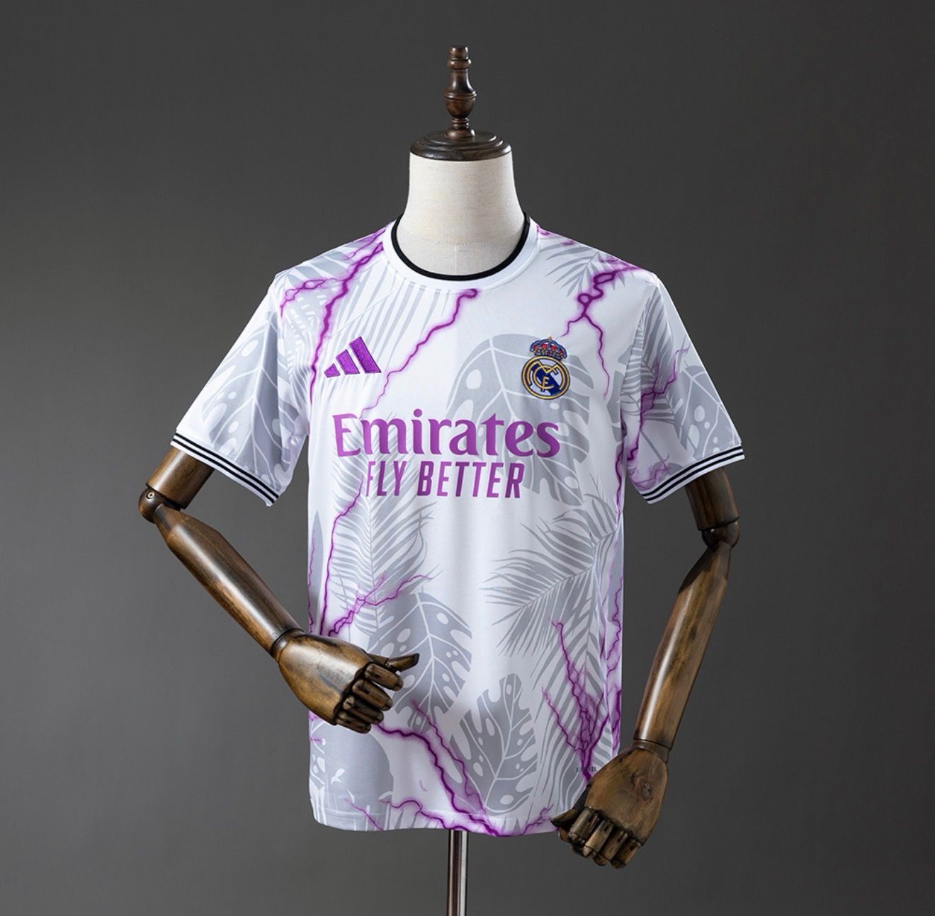 Real Madrid 2025/26 Concept Special Kit