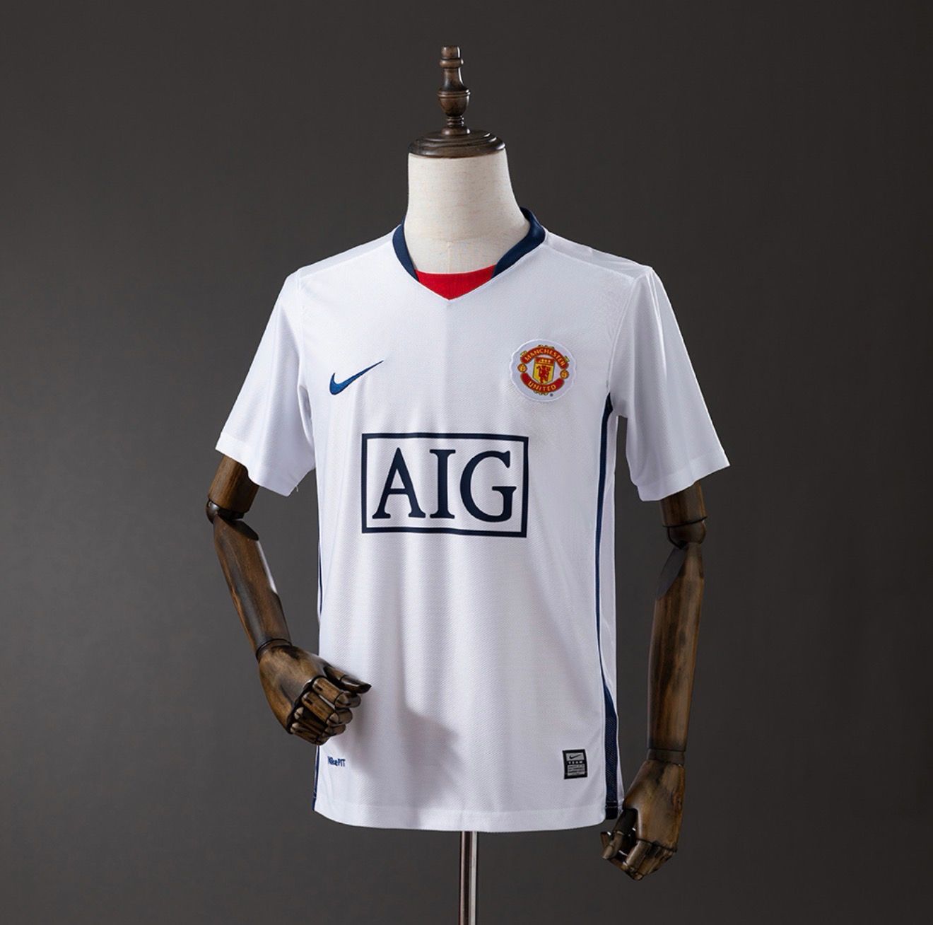 Manchester United 2008/09 Away Retro Kit