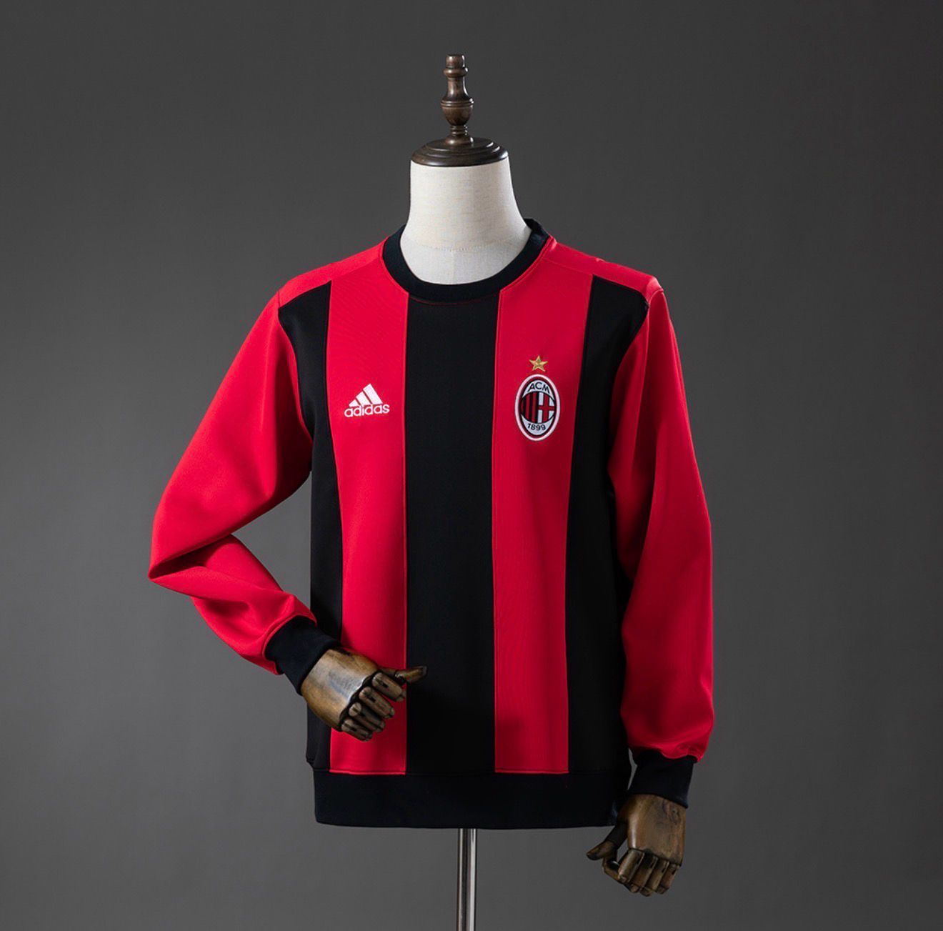 AC Milan 2025/26 Home Sweatshirt