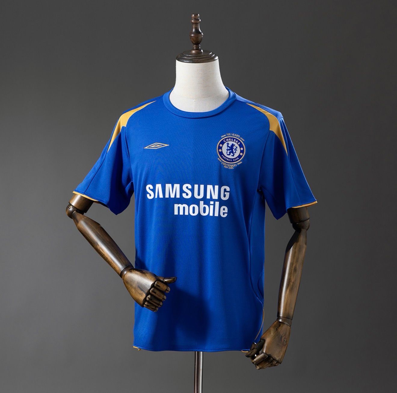 Chelsea FC 2005/06 Home Retro Kit