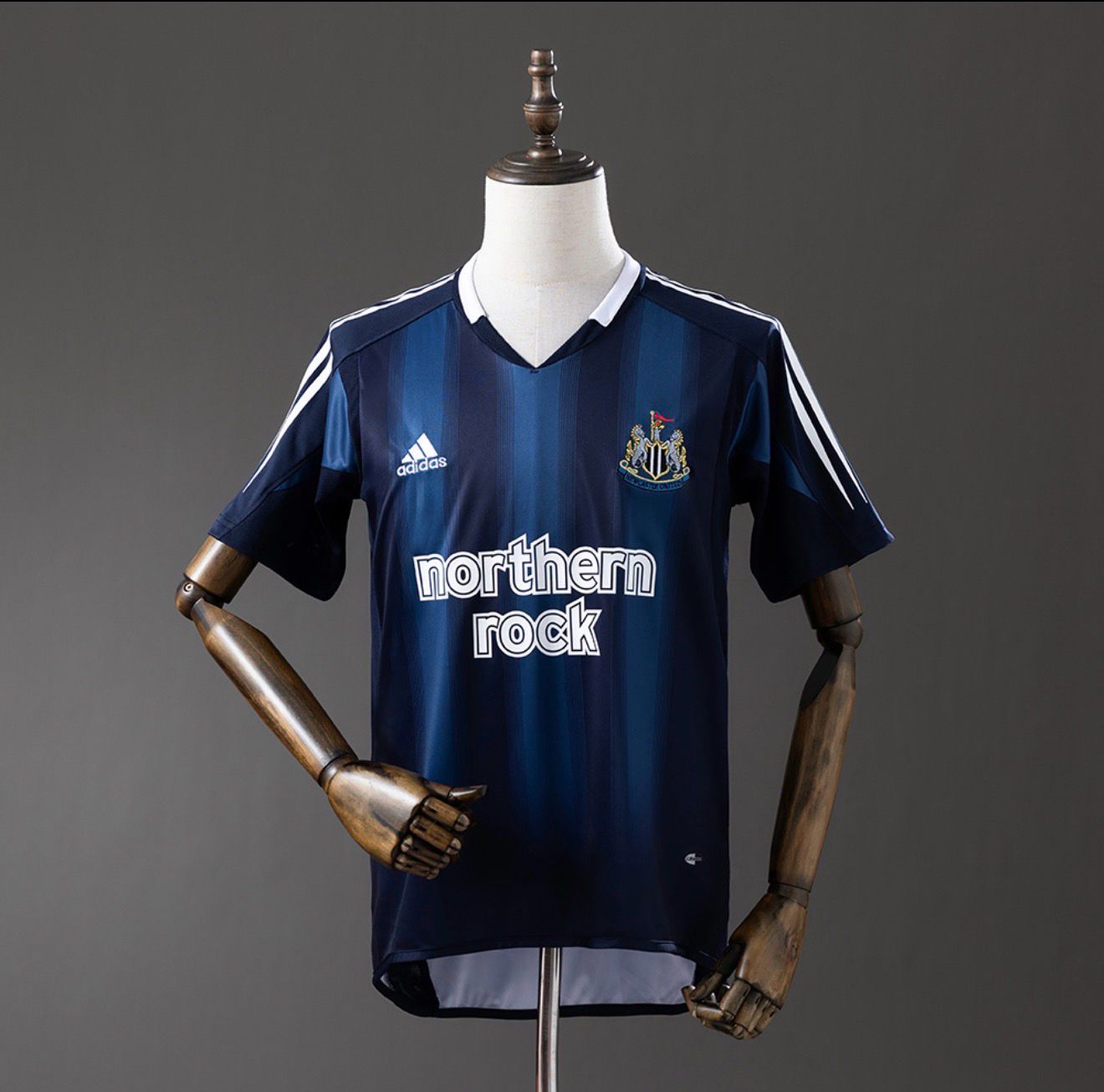 Newcastle United 2003/04 Away Retro Kit