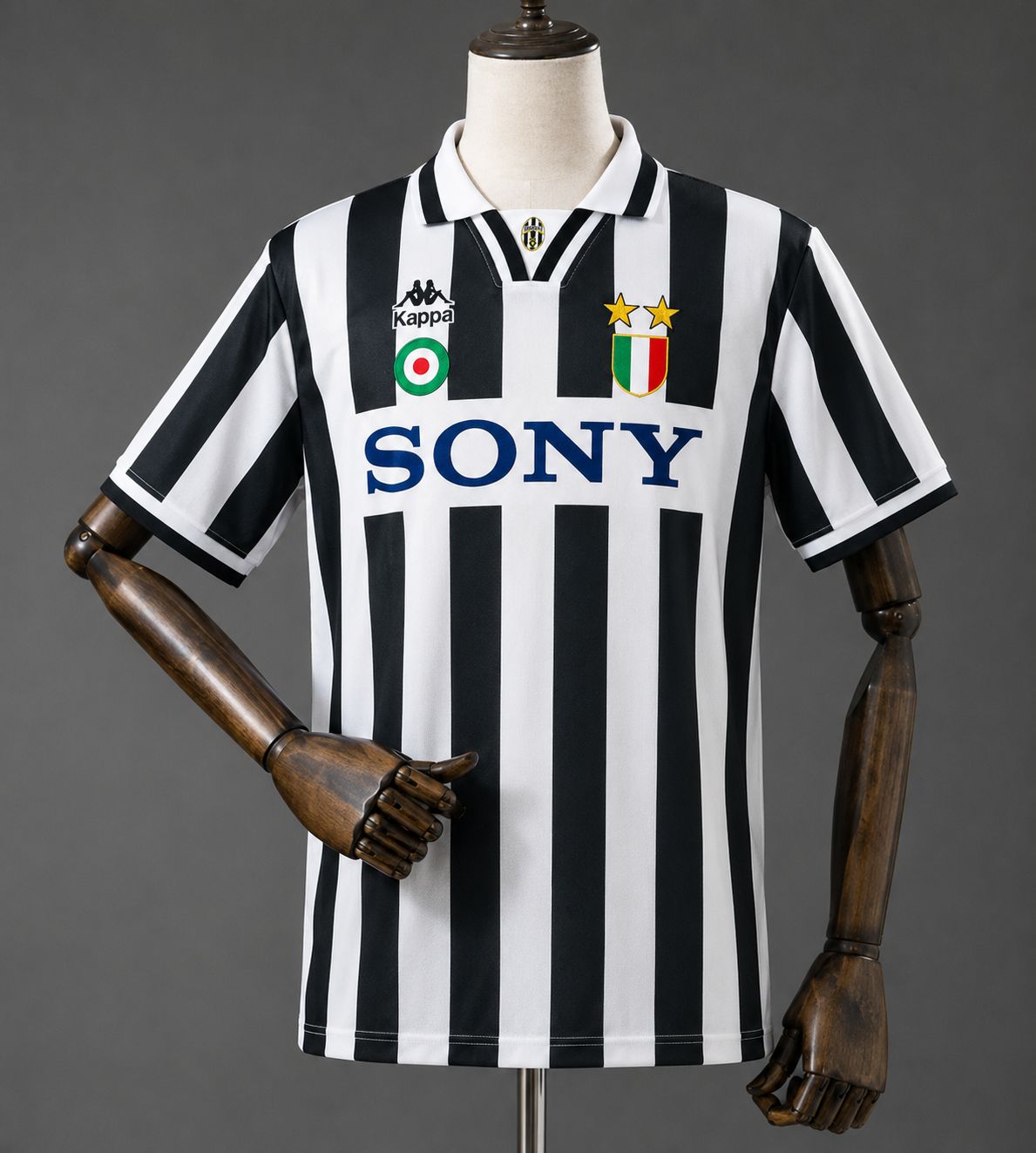 Juventus 1995/96 Home Retro Kit