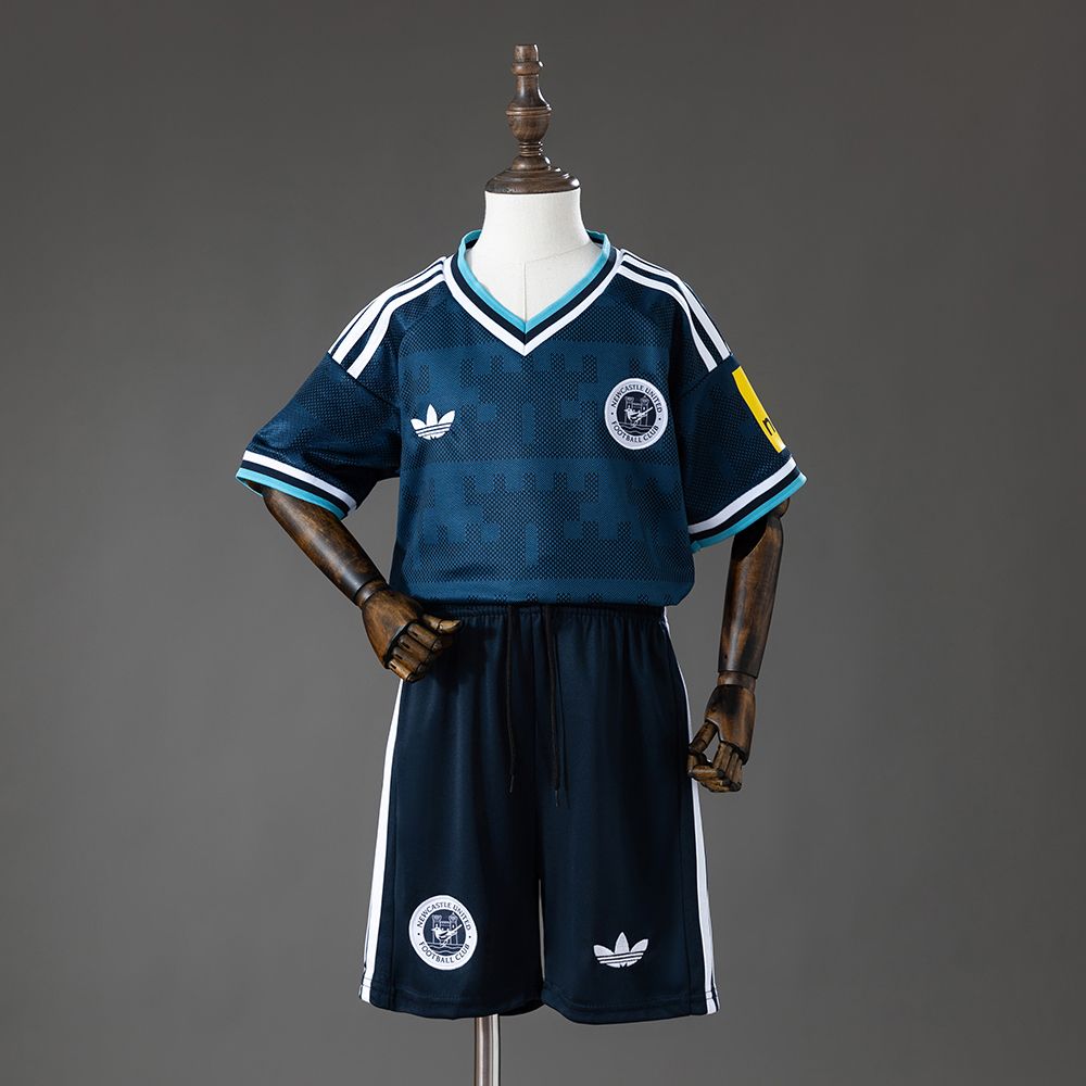 Newcastle United 2026/27 Away Kids Kit