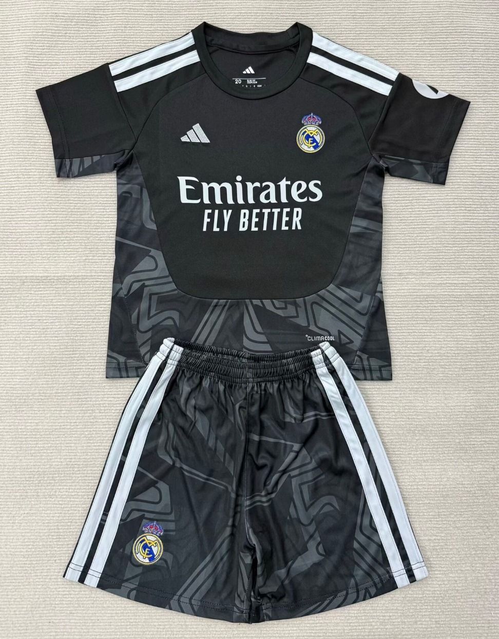 Real Madrid 2026/27 Goalkeeper Kids Kit