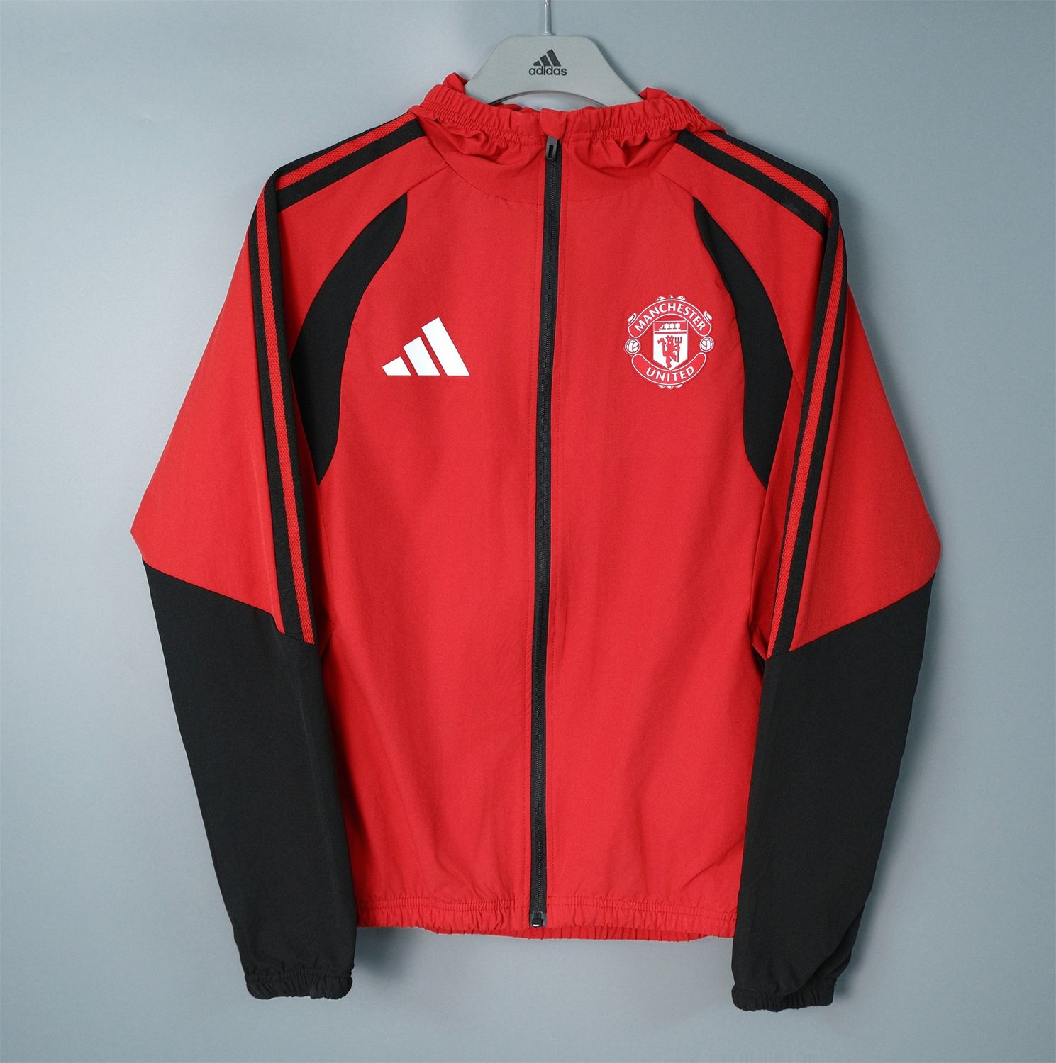 Manchester United 26/27 Hooded Windbreaker (Red)