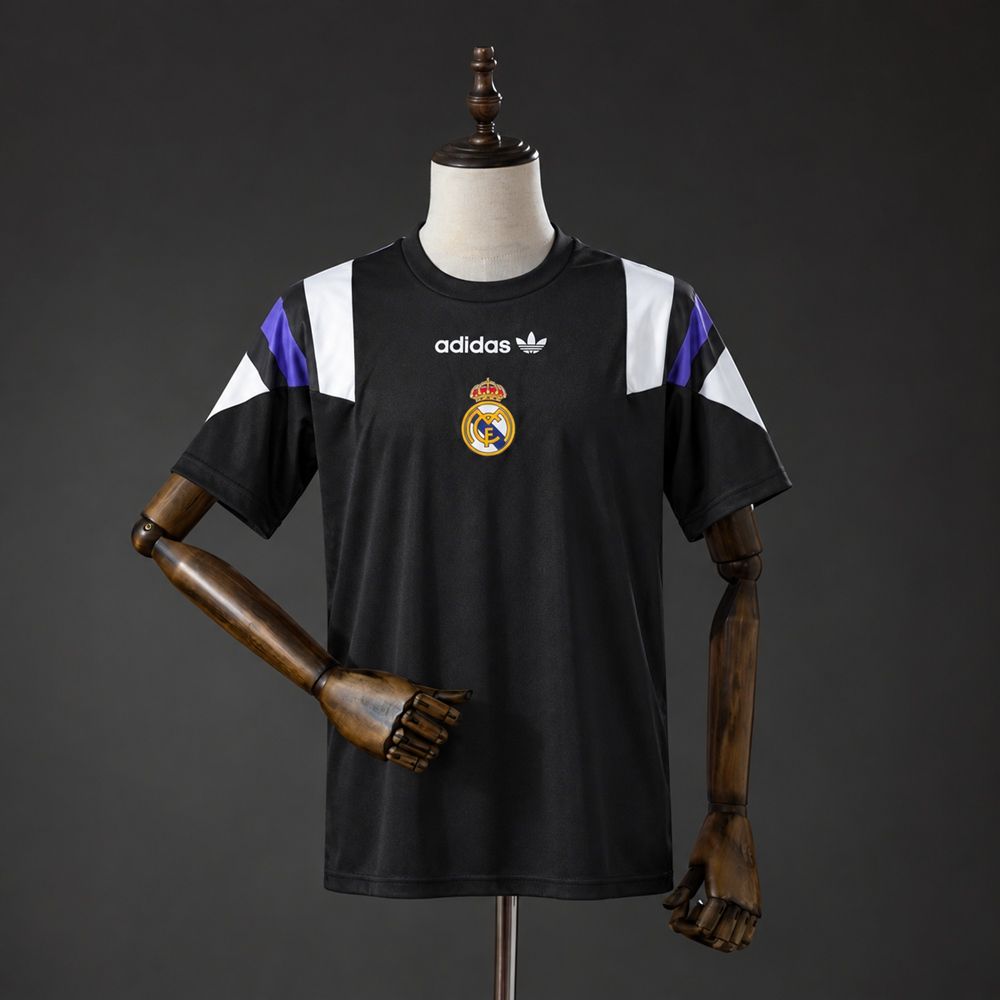 Real Madrid 2026/27 EQT Lifestyle Kit- Black