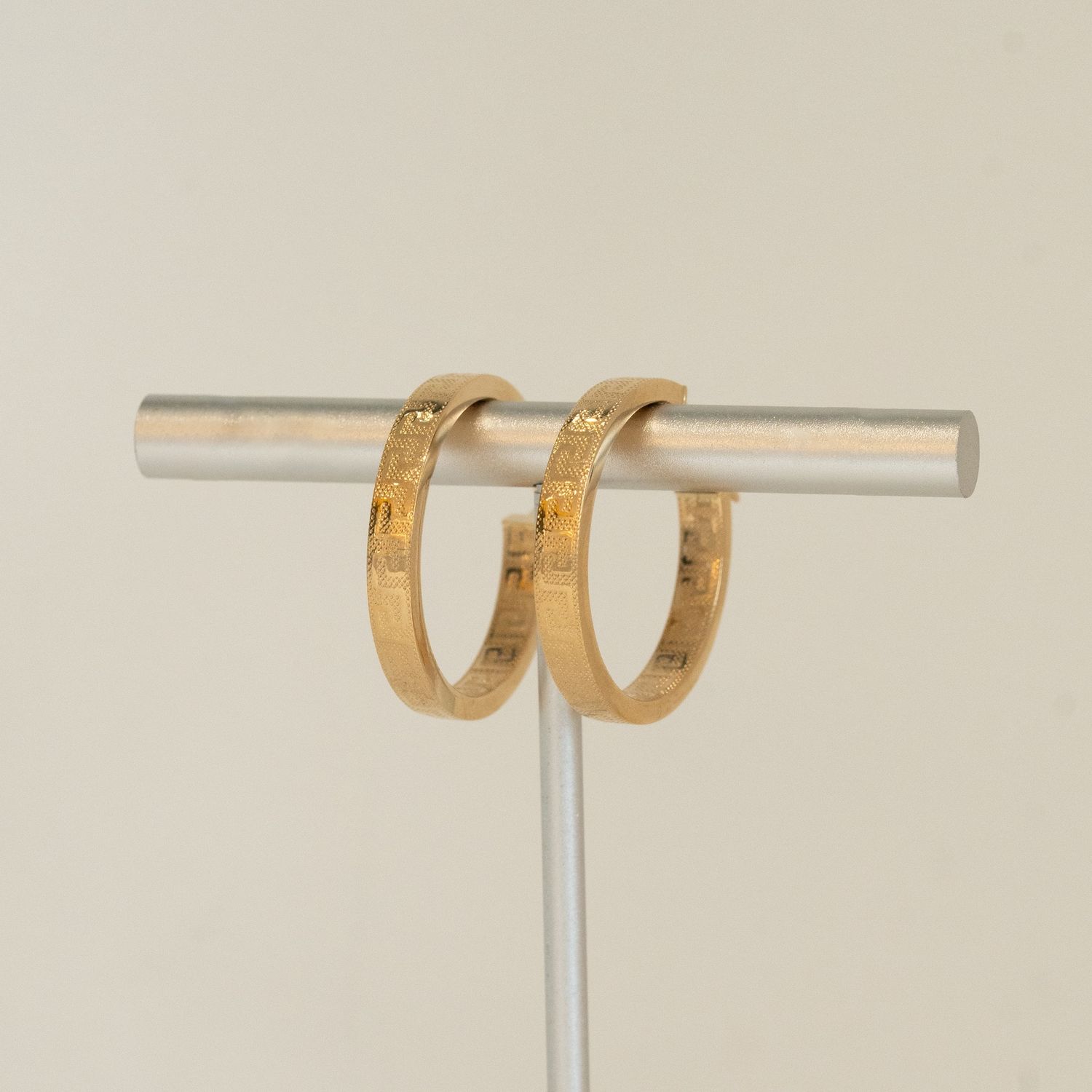Strata Large Hoop, Gold: 14k Yellow